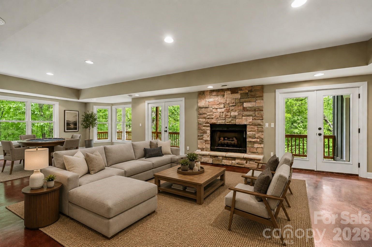 314 Woodland Drive — Swannanoa