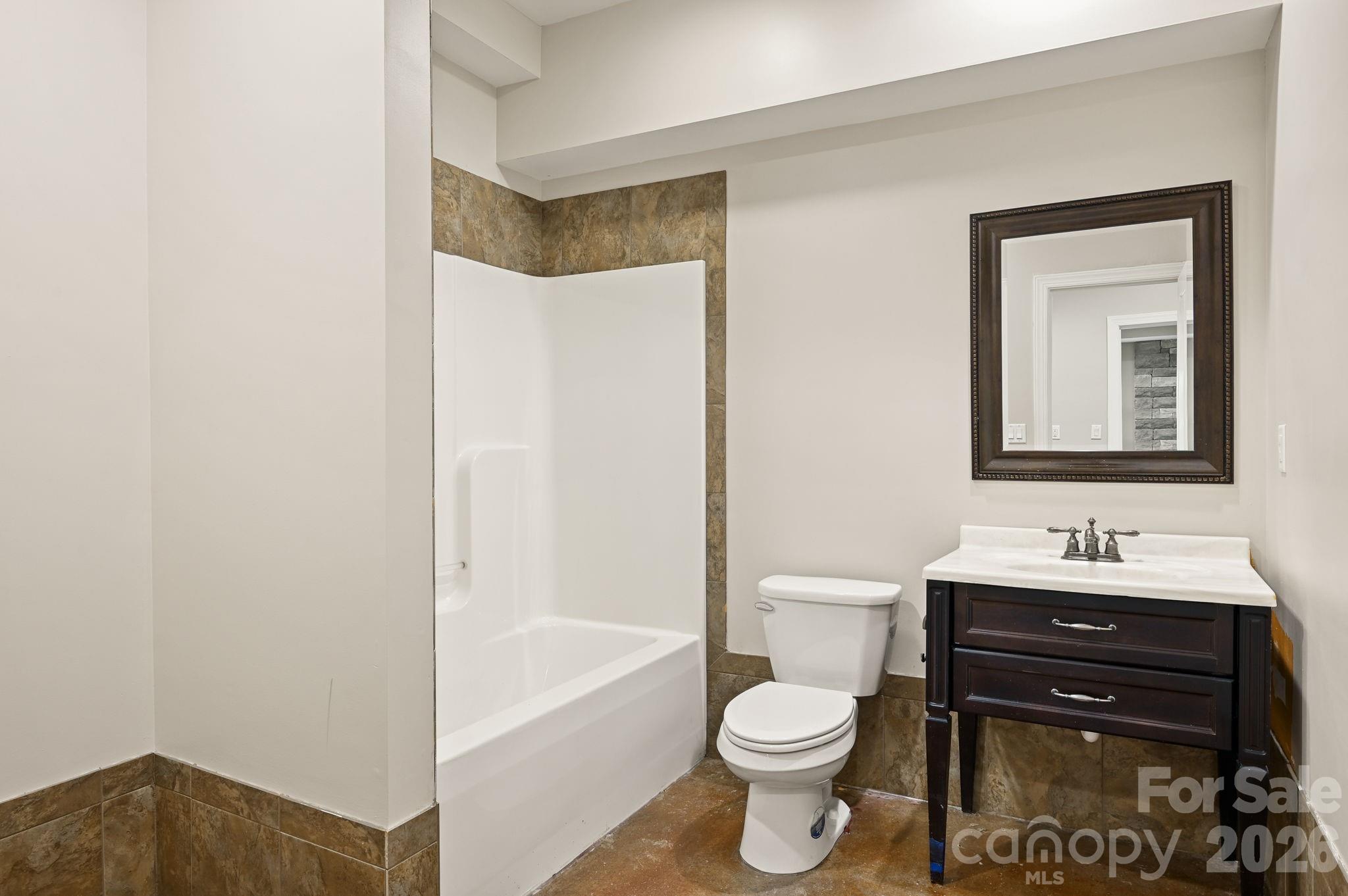 314 Woodland Drive — Swannanoa