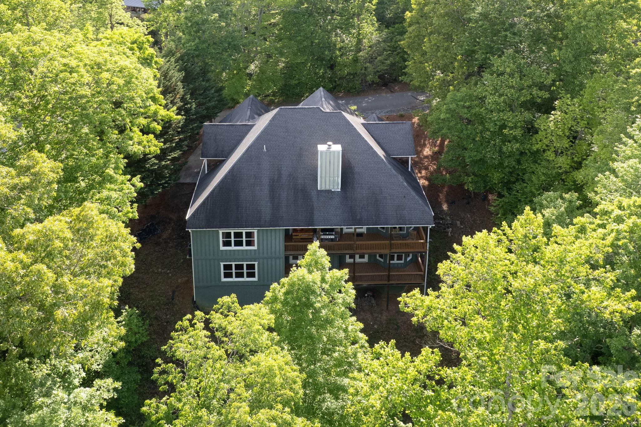 314 Woodland Drive — Swannanoa