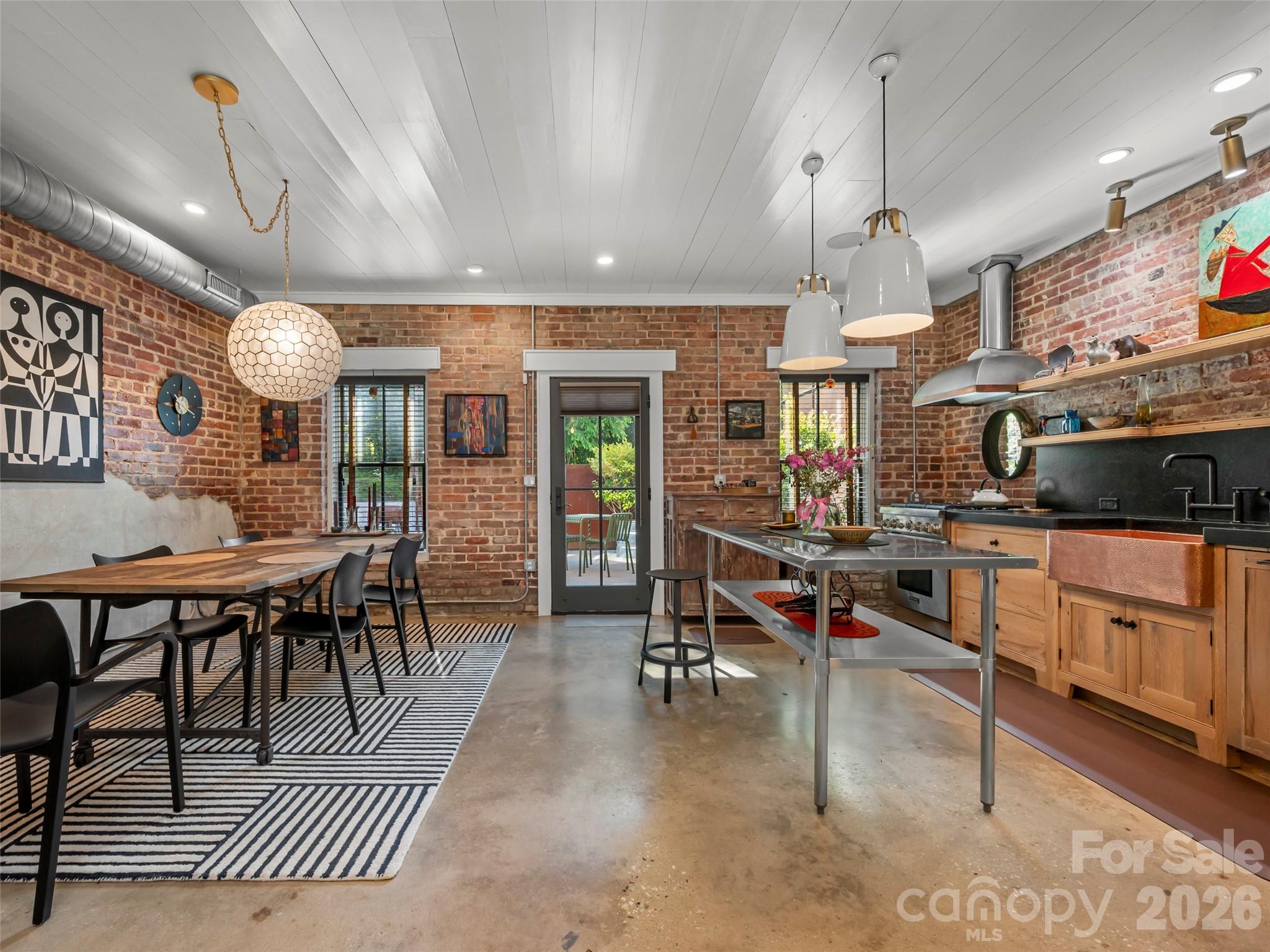 40 Church Street — Saluda