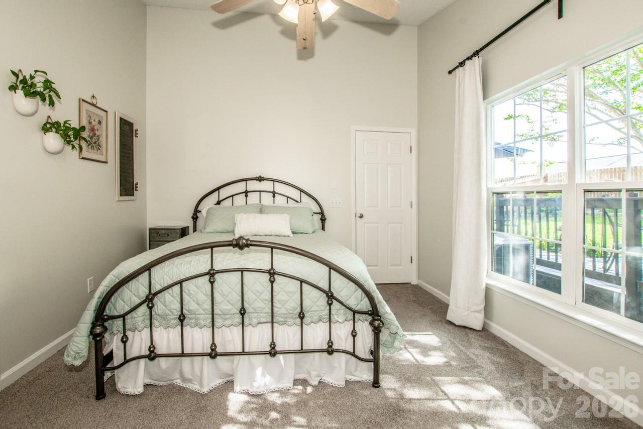 122 Creston Court — Mooresville