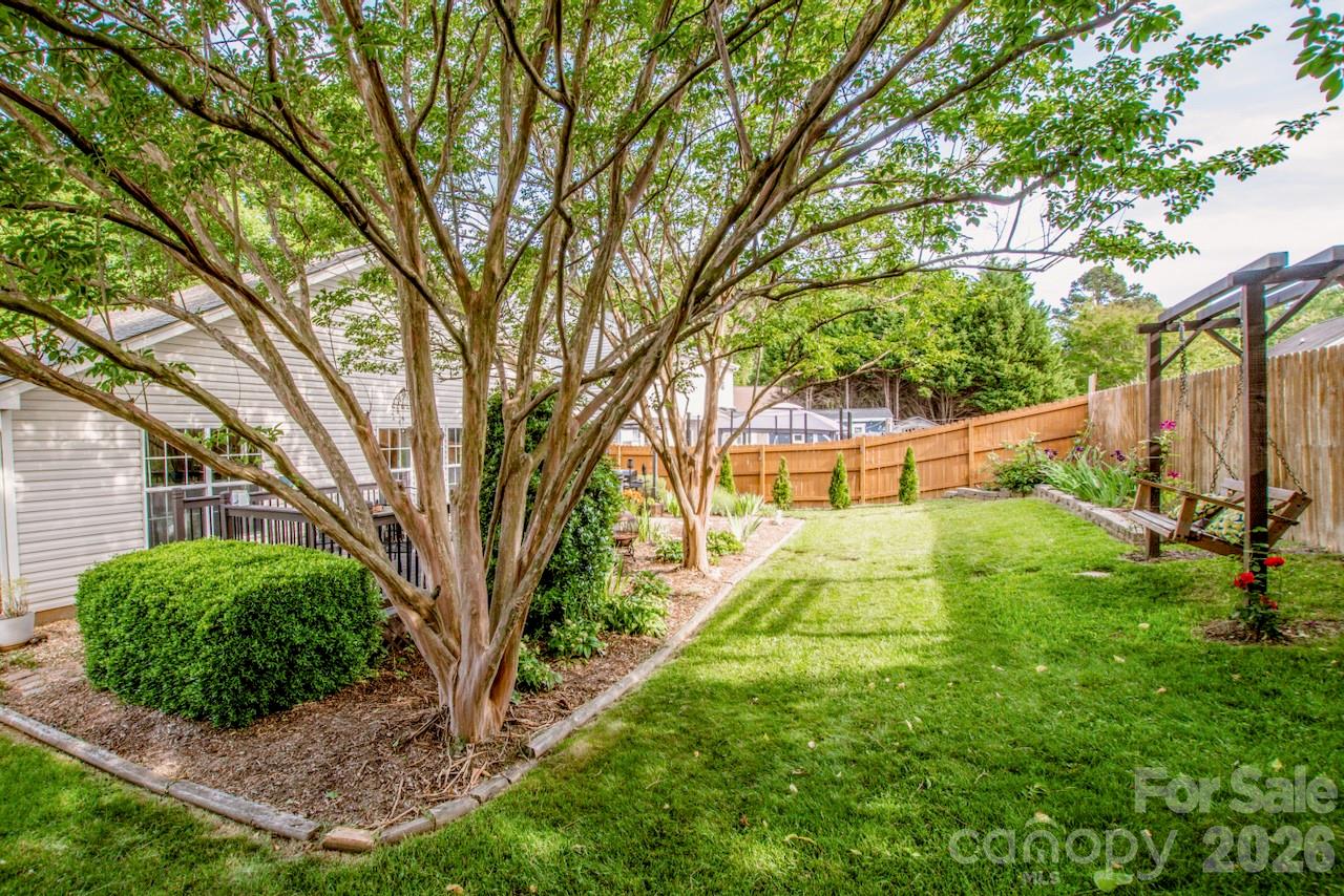 122 Creston Court — Mooresville