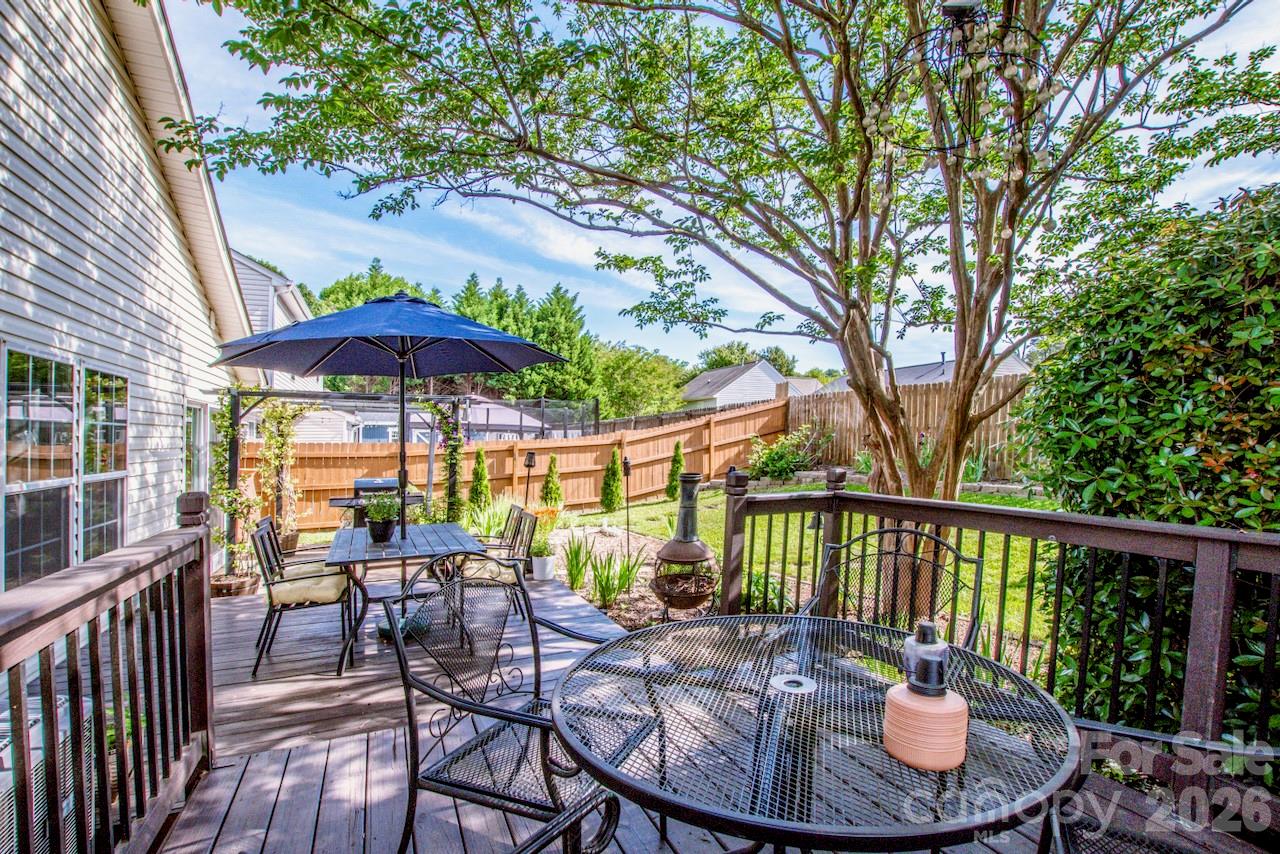 122 Creston Court — Mooresville