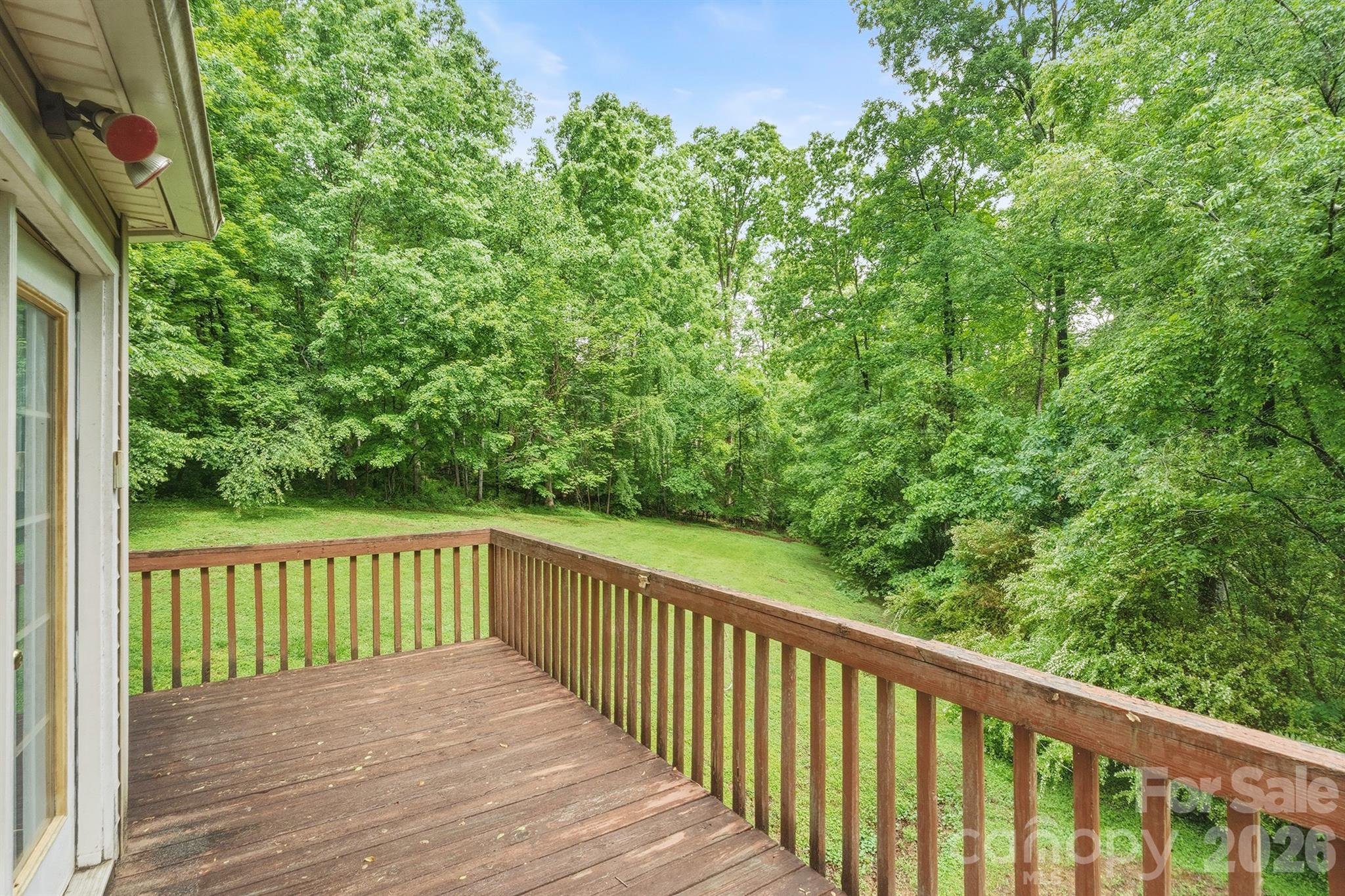 1227 Shirebourn None — Hickory