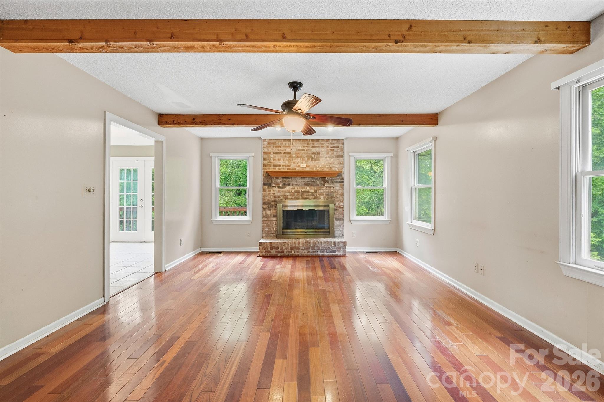 1227 Shirebourn None — Hickory