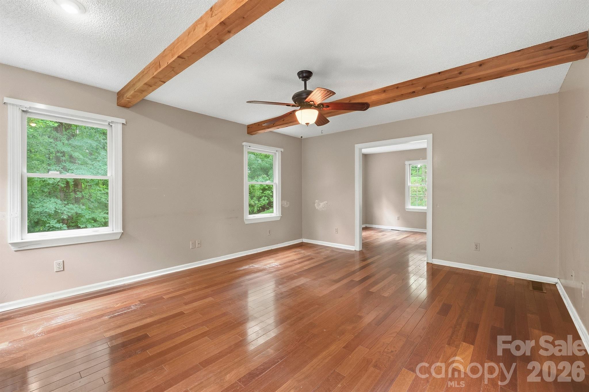 1227 Shirebourn None — Hickory