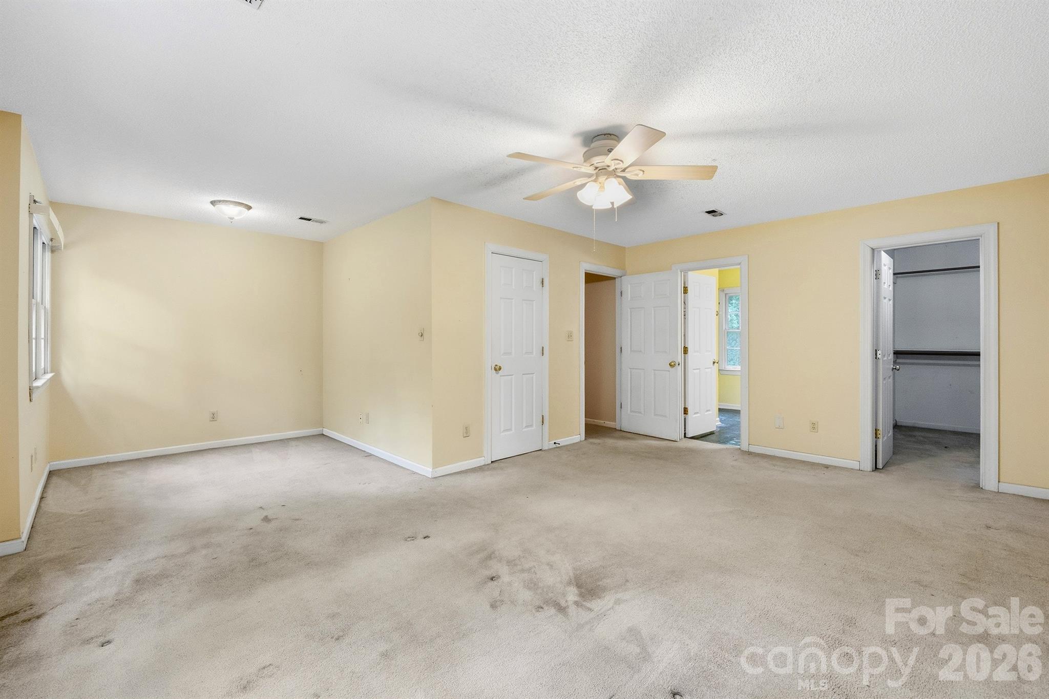1227 Shirebourn None — Hickory