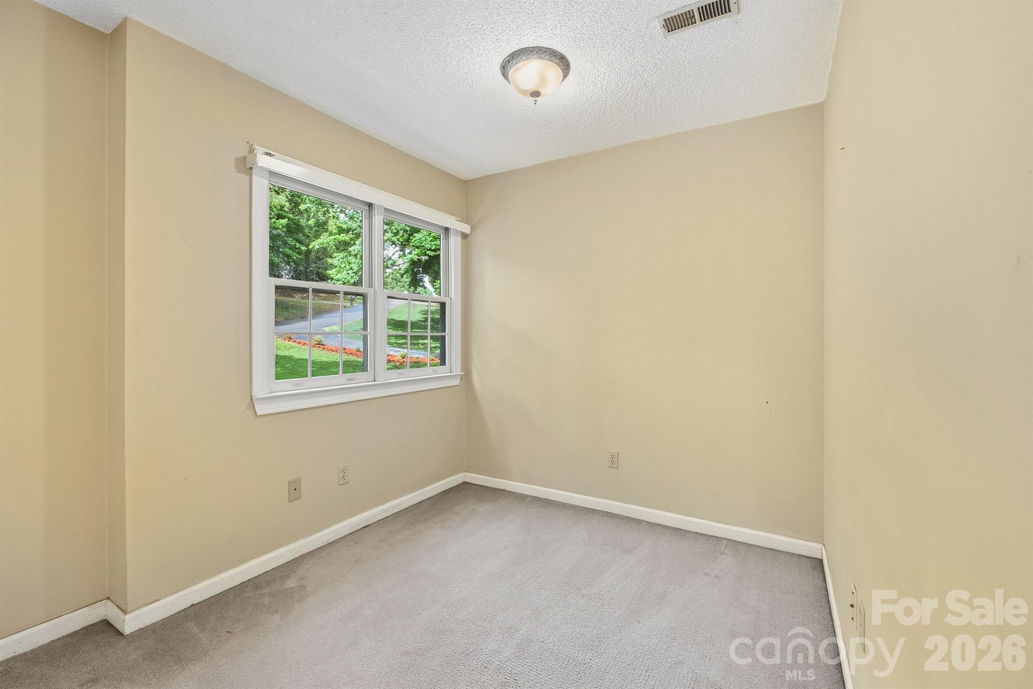 1227 Shirebourn None — Hickory