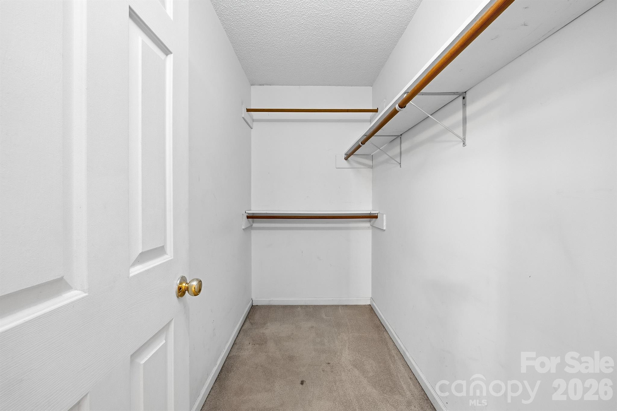 1227 Shirebourn None — Hickory
