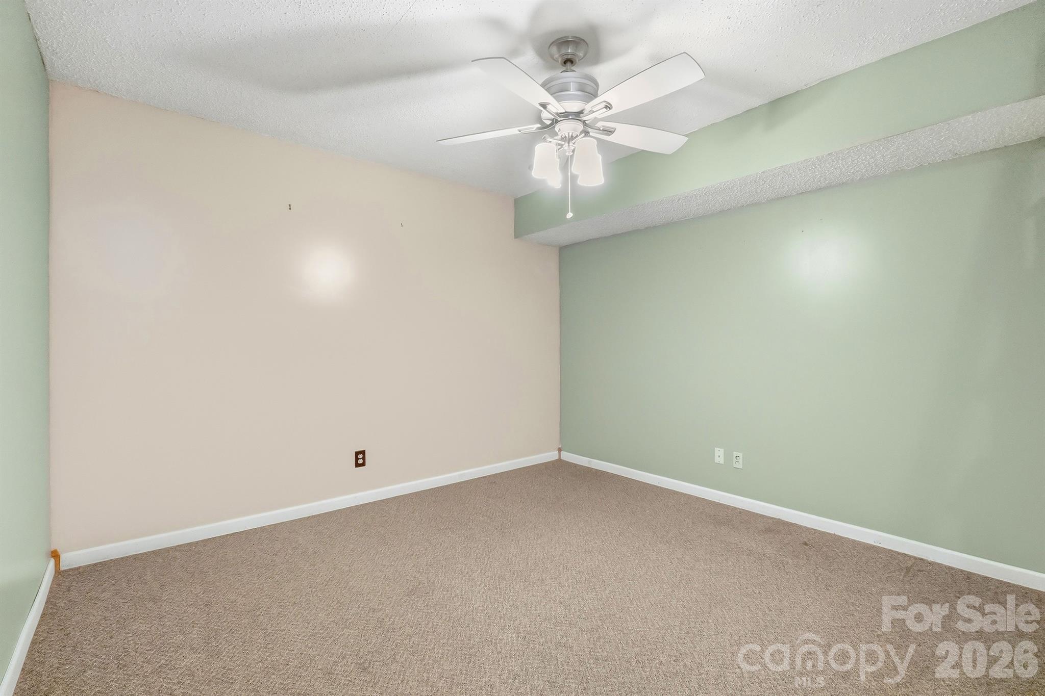 1227 Shirebourn None — Hickory