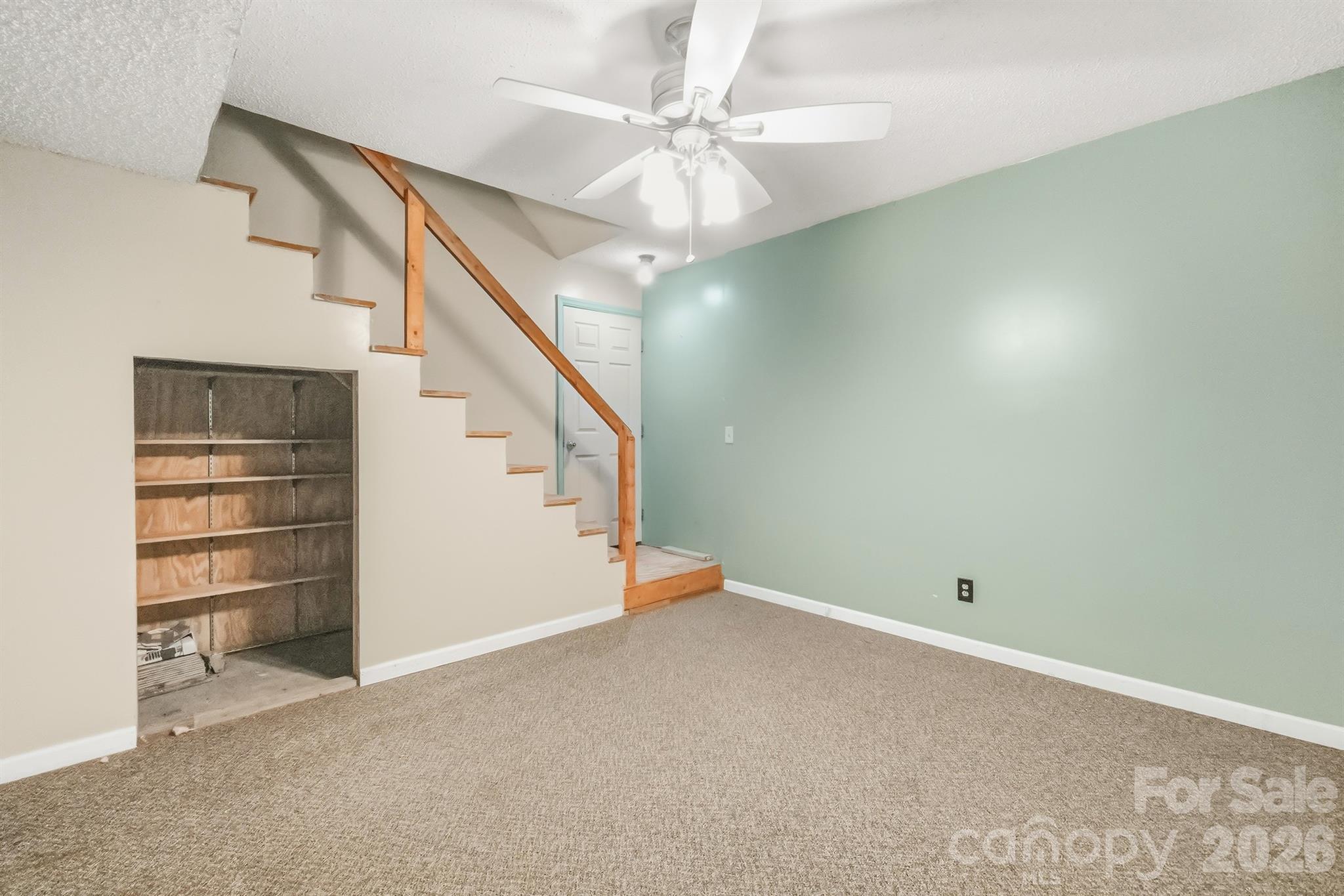 1227 Shirebourn None — Hickory