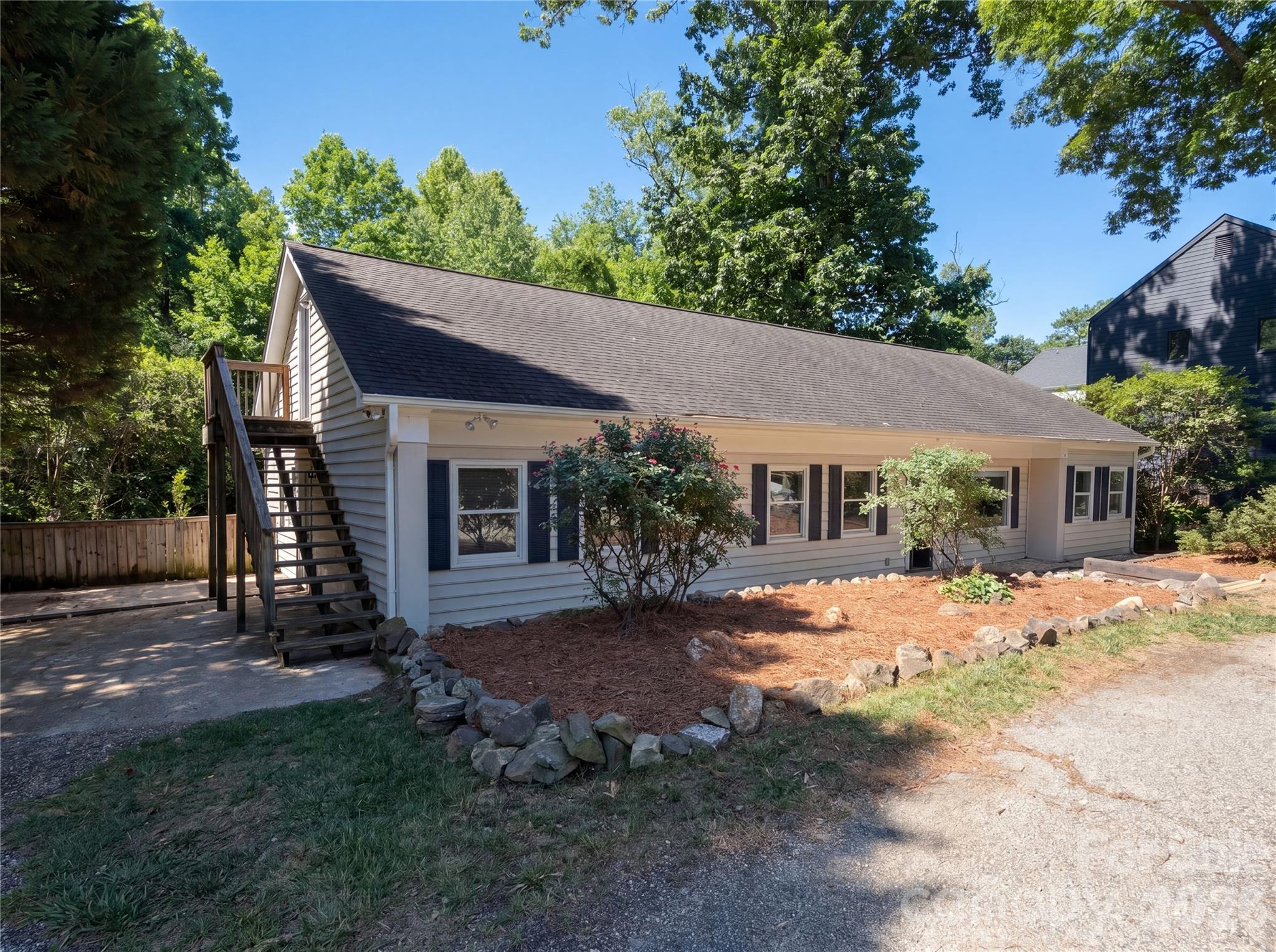 1322 Carolyn Drive — Charlotte