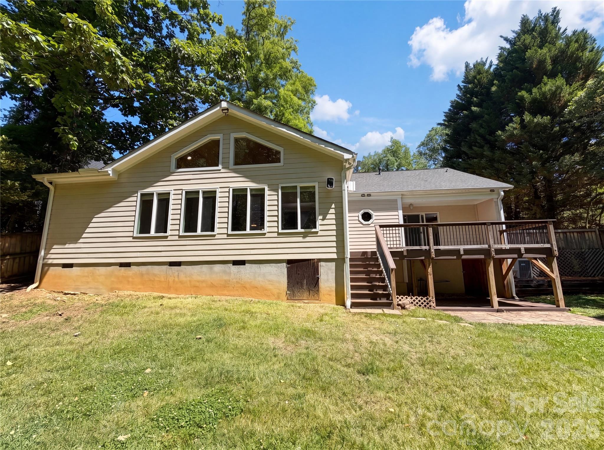 1322 Carolyn Drive — Charlotte
