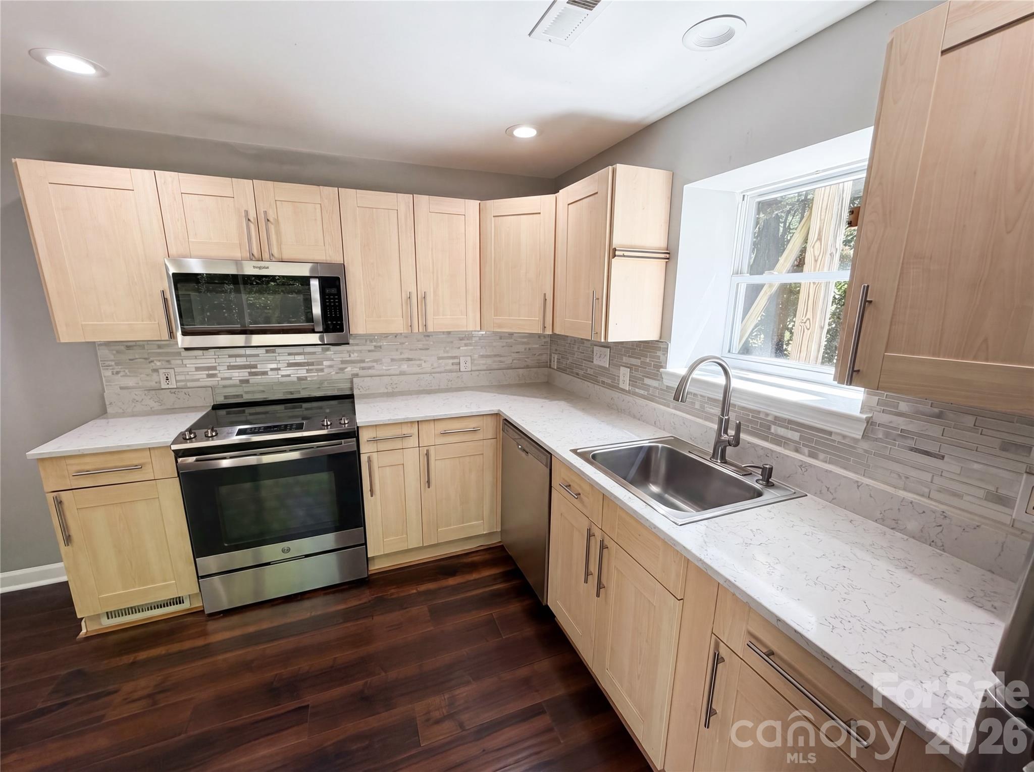 1322 Carolyn Drive — Charlotte