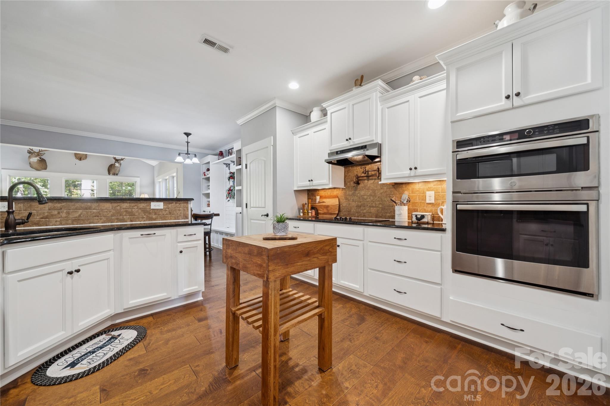 295 Worthington Drive — Mt Ulla