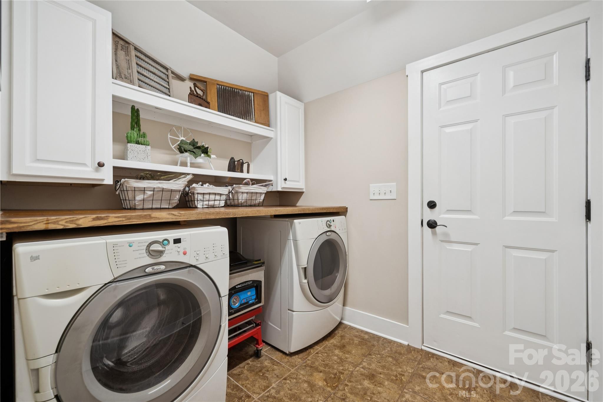 295 Worthington Drive — Mt Ulla