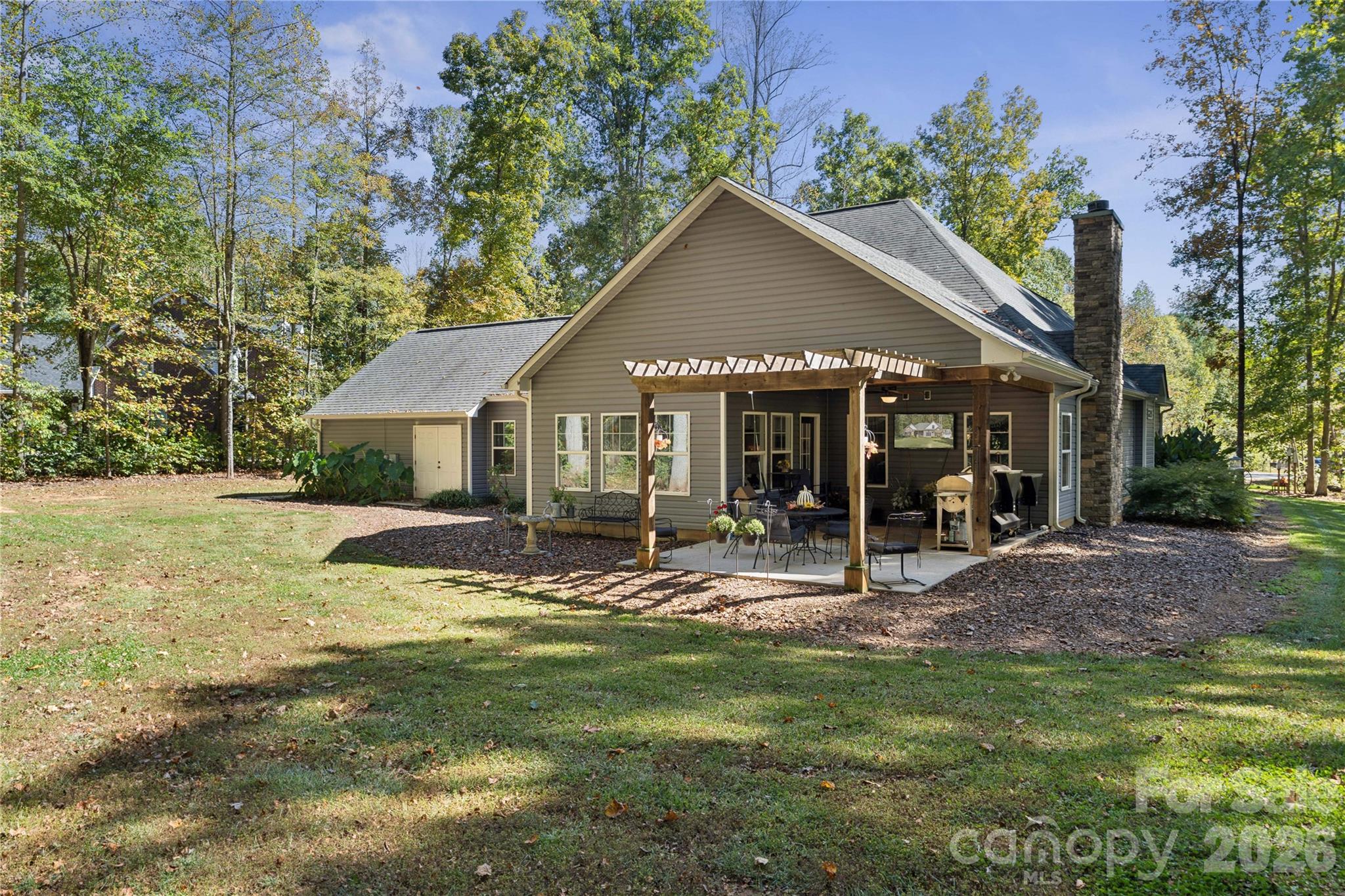 295 Worthington Drive — Mt Ulla