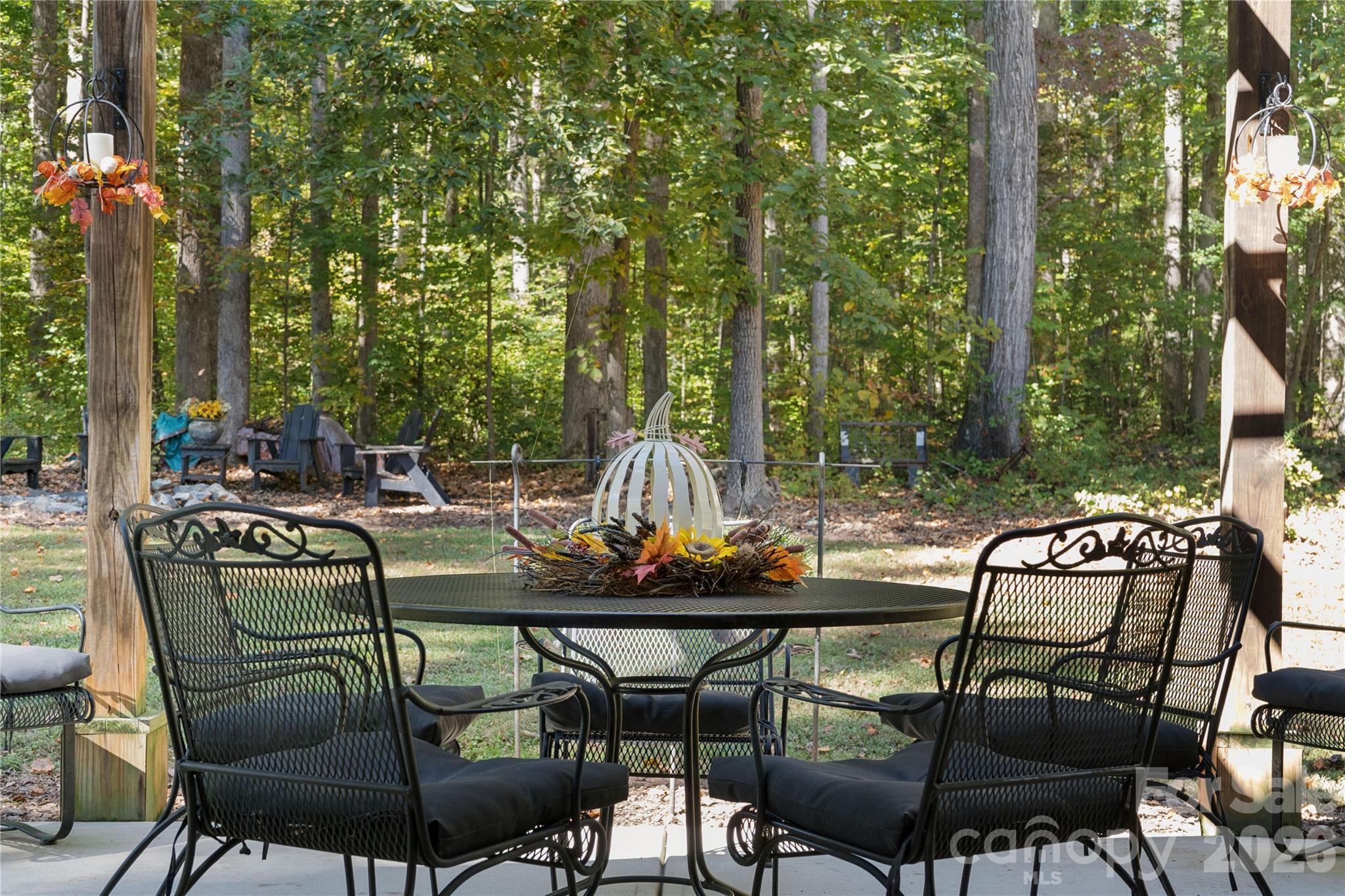 295 Worthington Drive — Mt Ulla