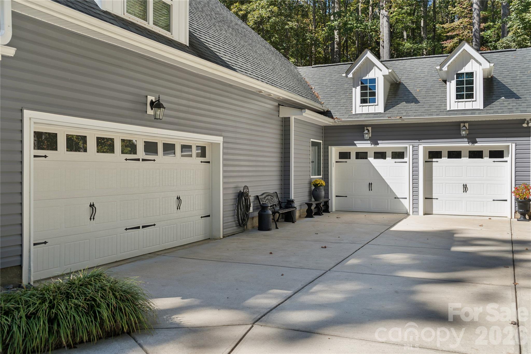 295 Worthington Drive — Mt Ulla