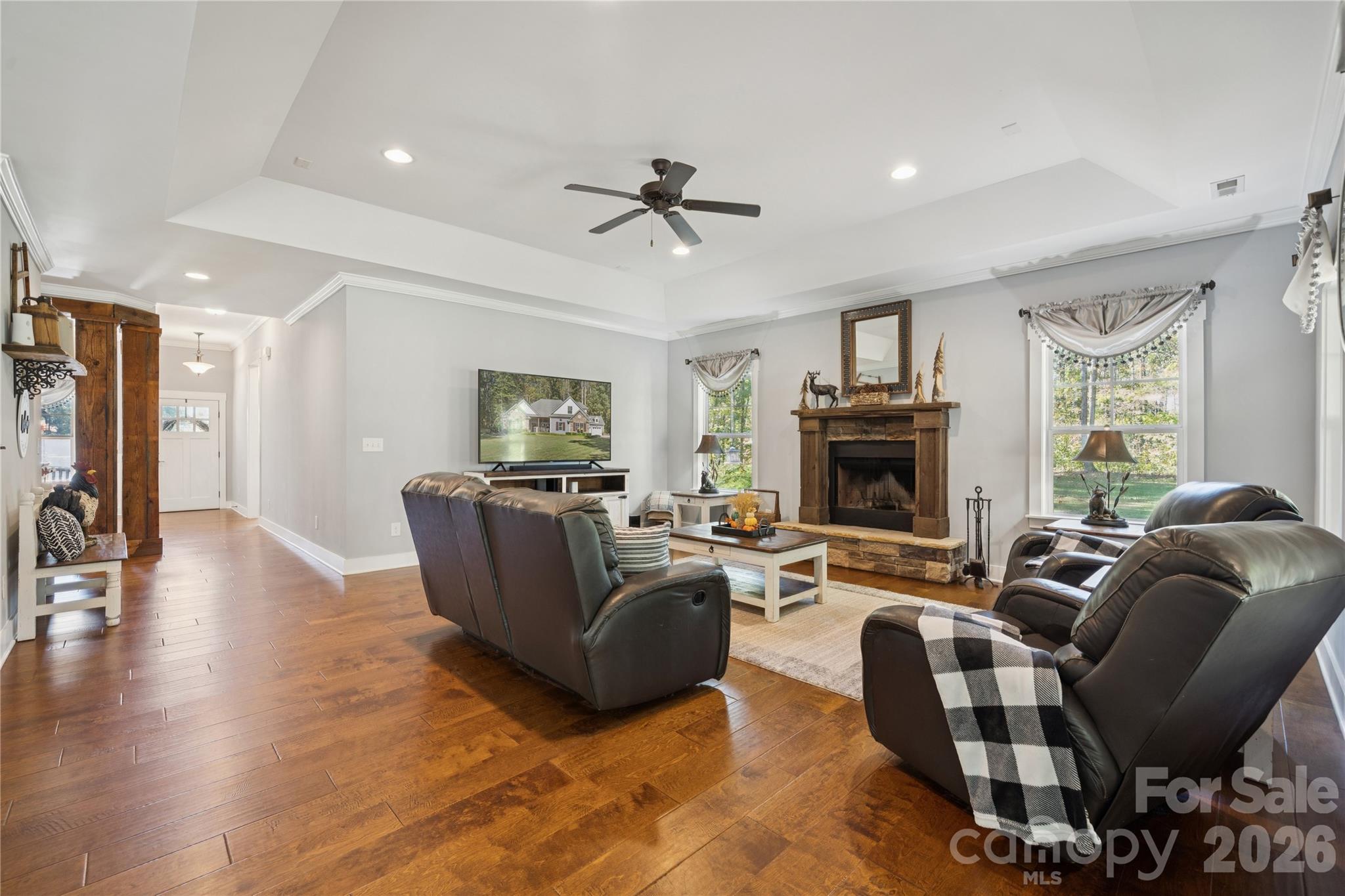 295 Worthington Drive — Mt Ulla