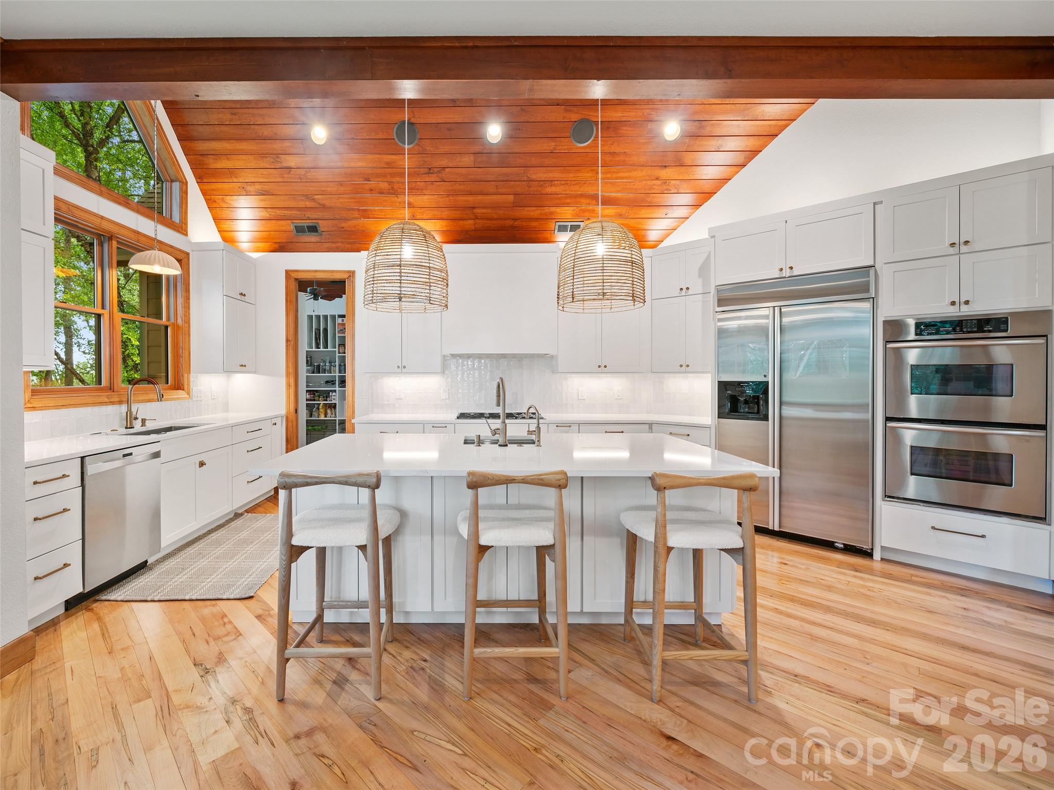 71 Chestnut Hill Road — Spruce Pine