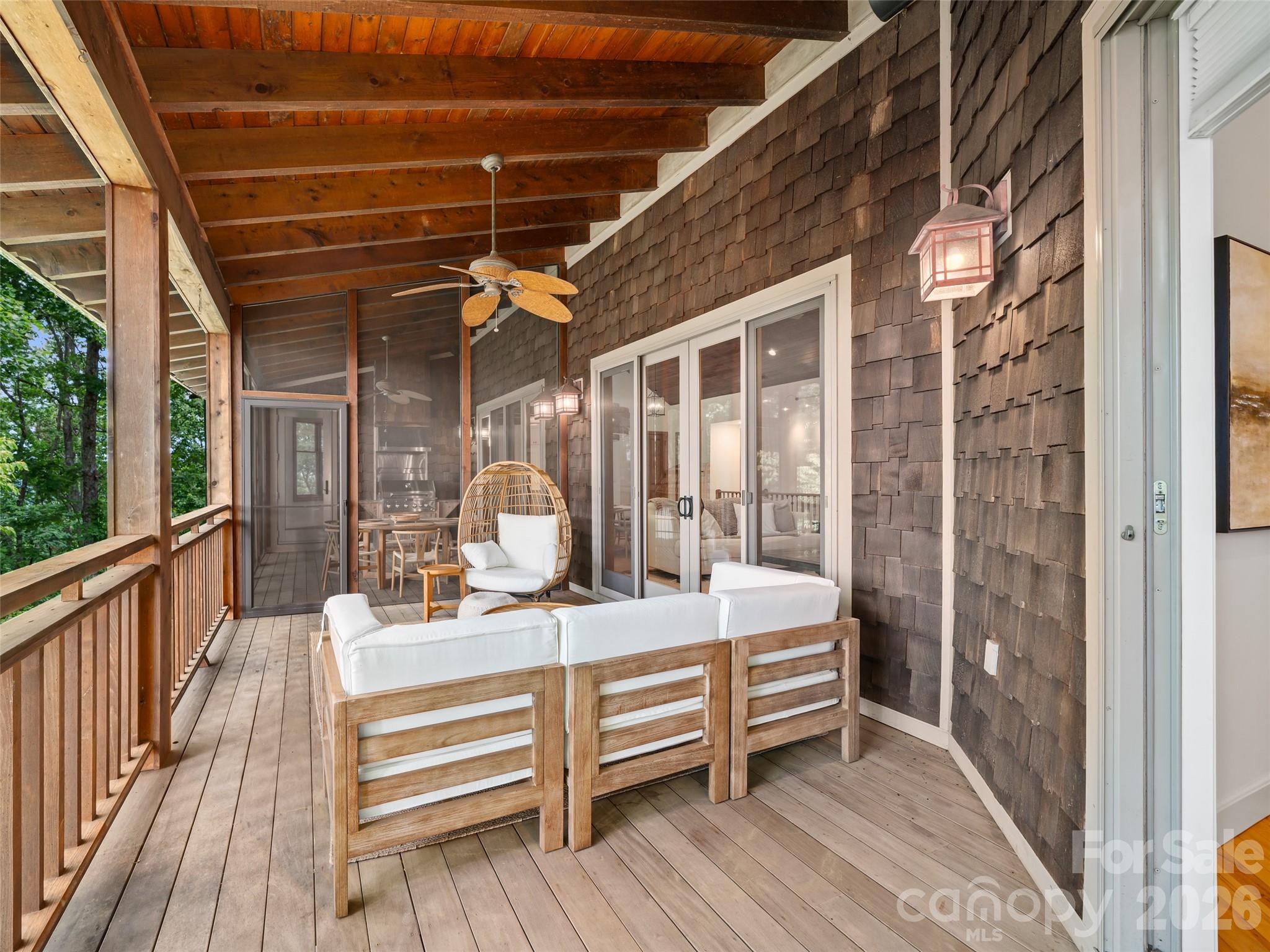 71 Chestnut Hill Road — Spruce Pine