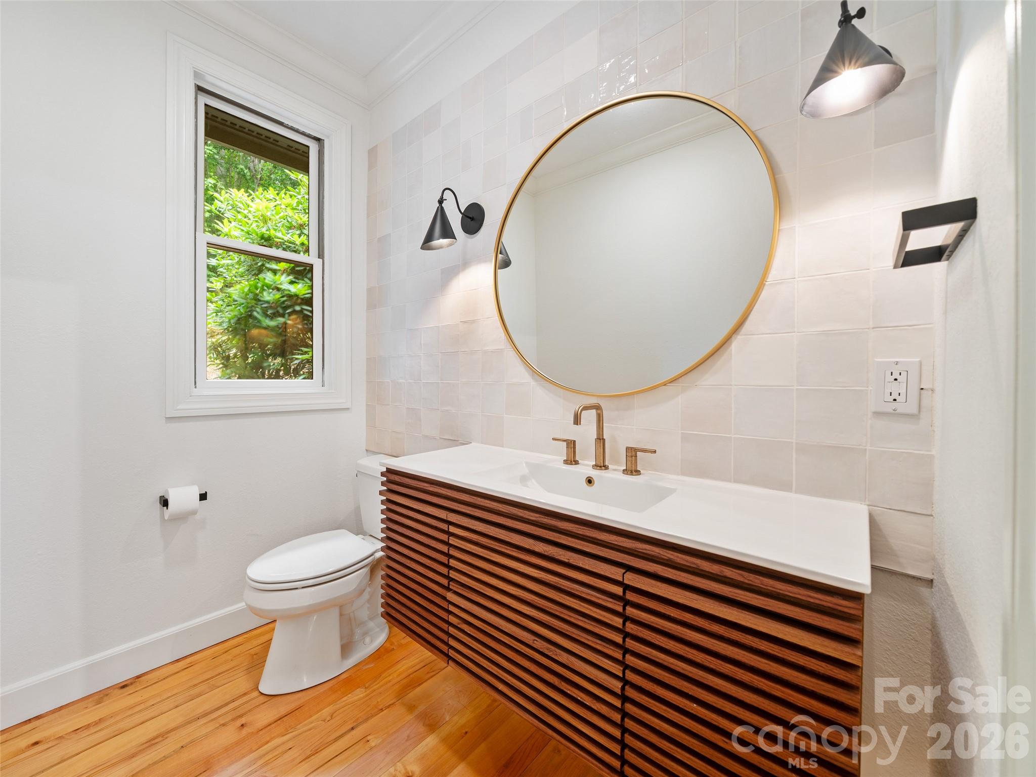 71 Chestnut Hill Road — Spruce Pine