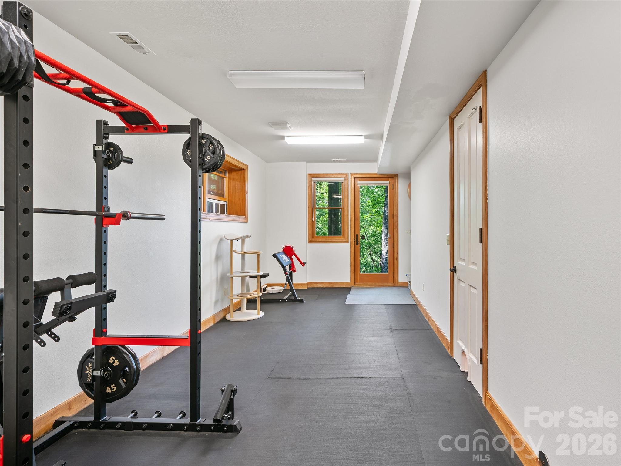 71 Chestnut Hill Road — Spruce Pine