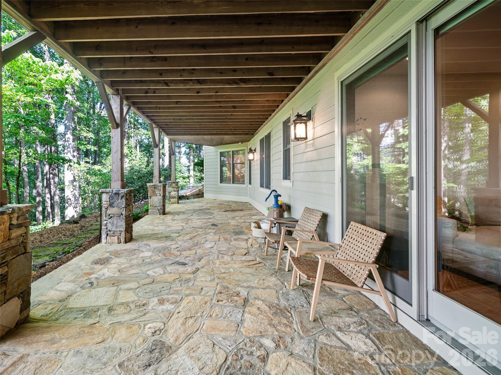 71 Chestnut Hill Road — Spruce Pine