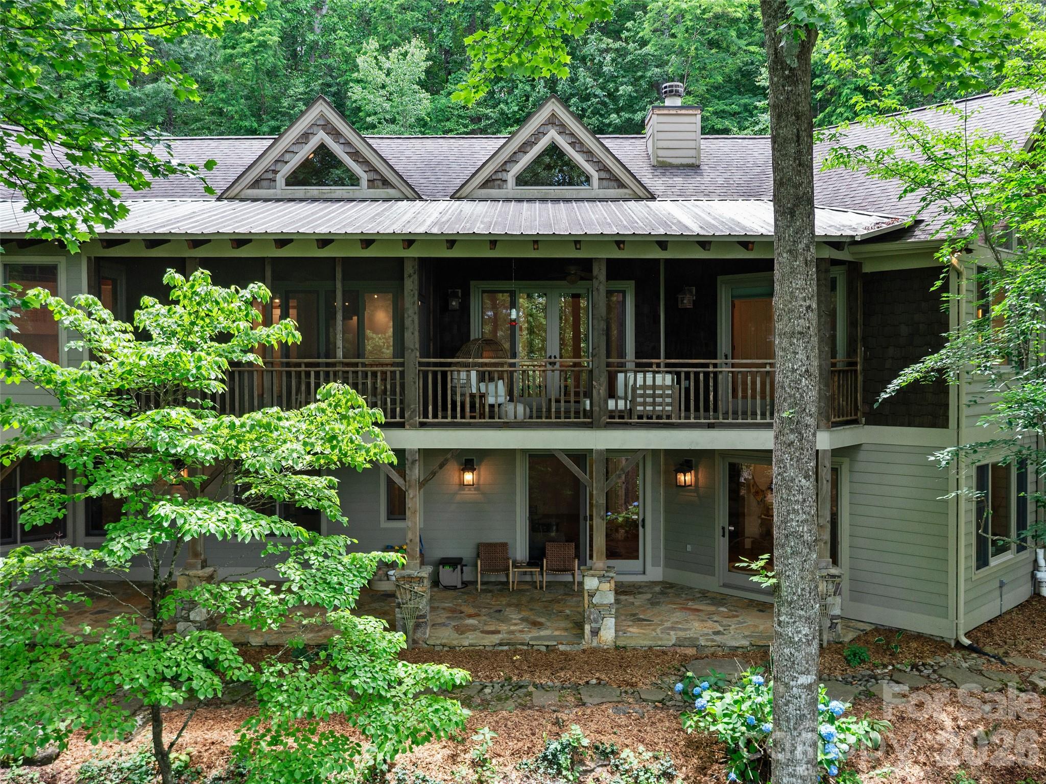 71 Chestnut Hill Road — Spruce Pine