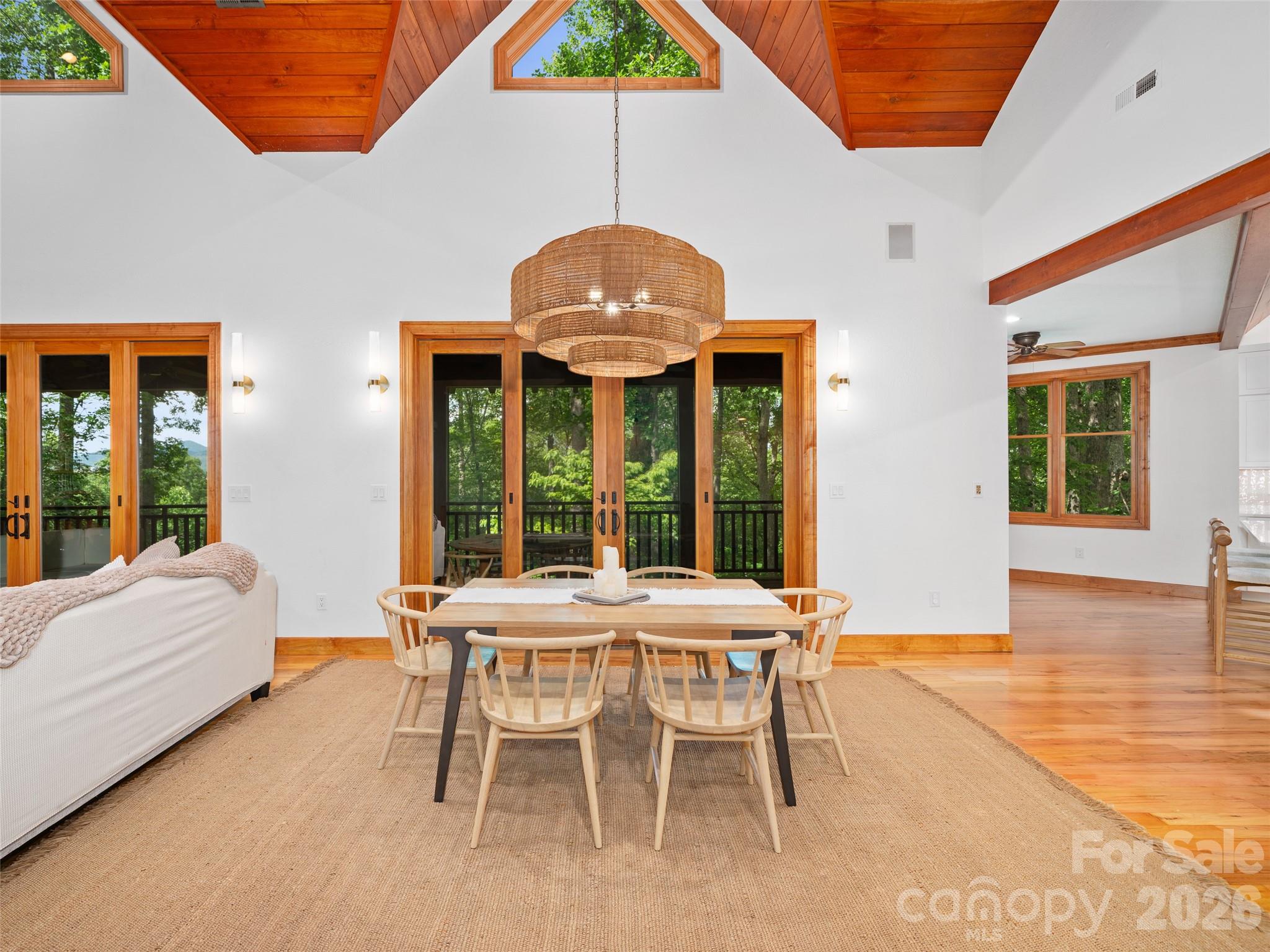71 Chestnut Hill Road — Spruce Pine
