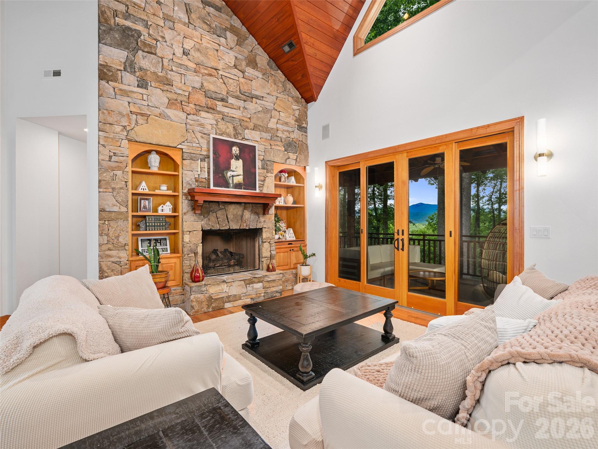 71 Chestnut Hill Road — Spruce Pine