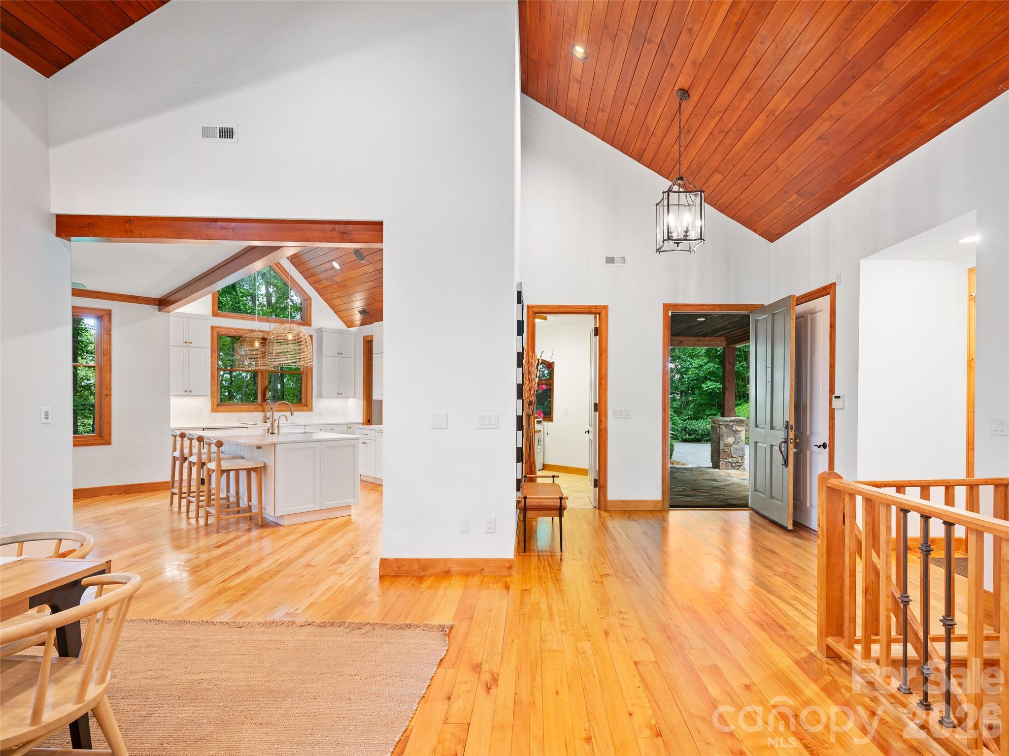 71 Chestnut Hill Road — Spruce Pine