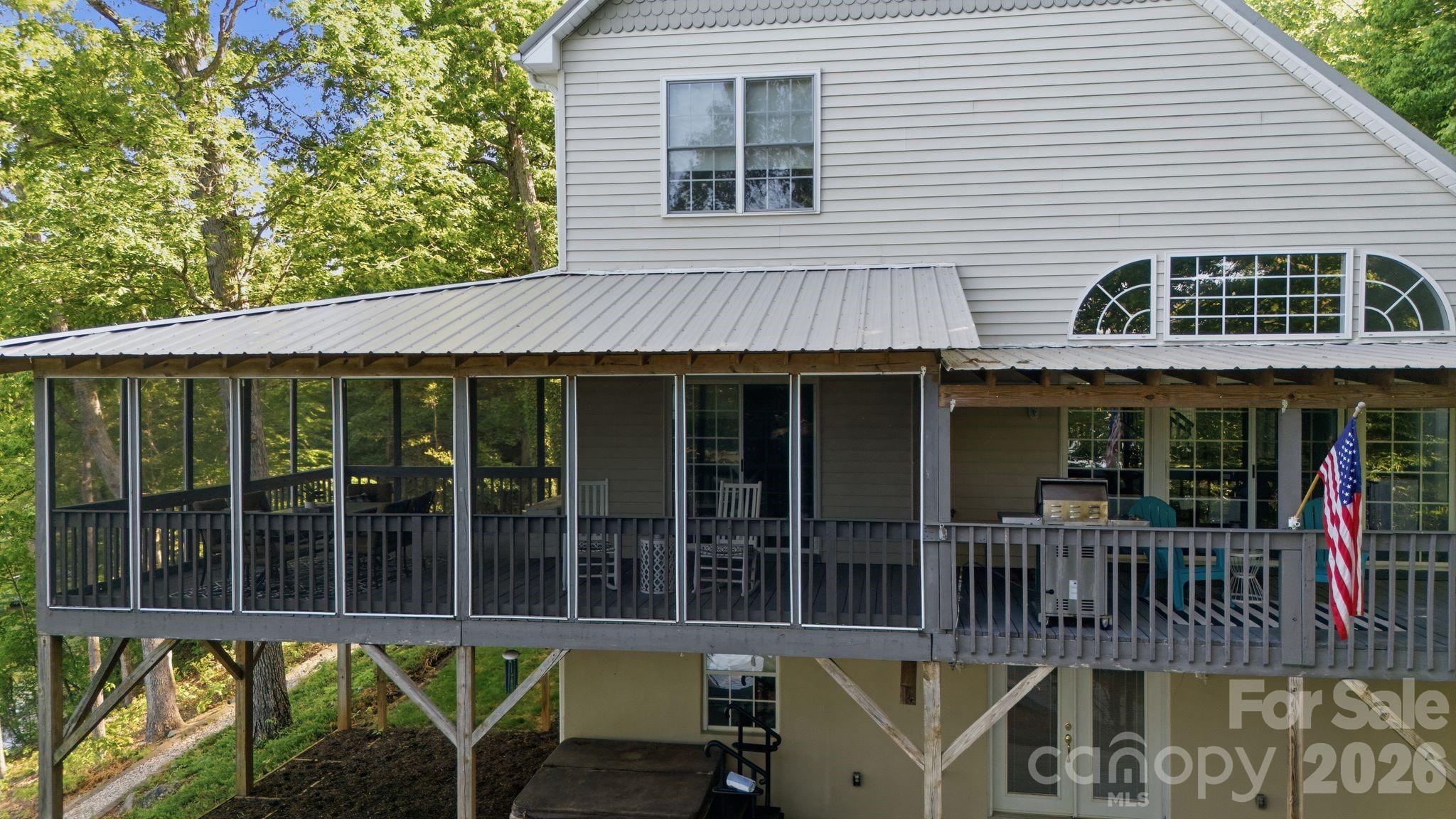 424 Mountain Harbor Drive — Lexington