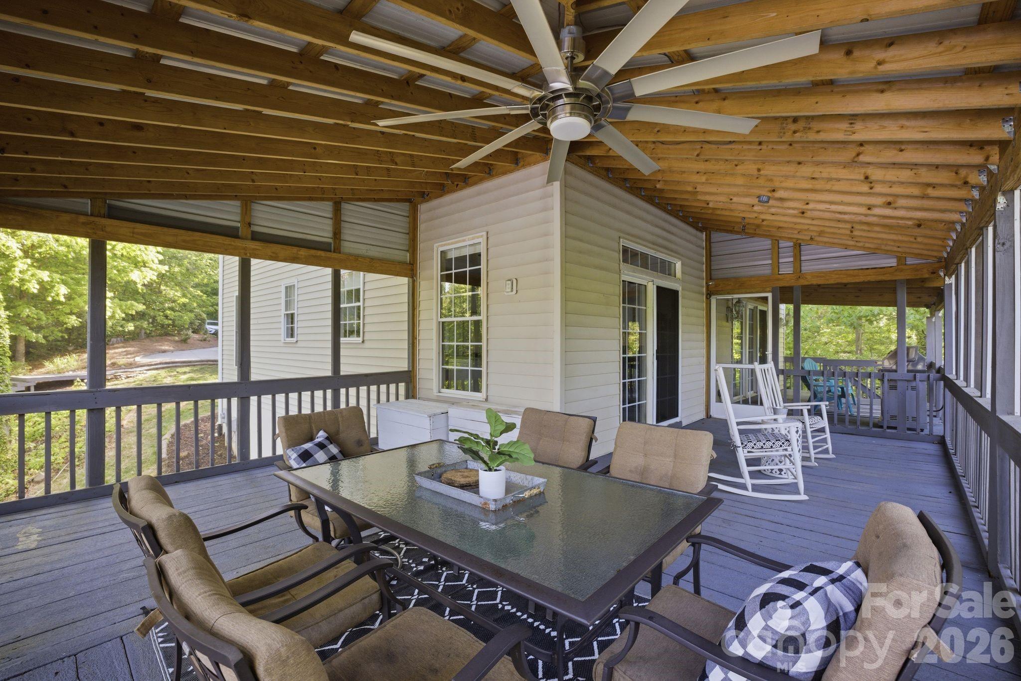 424 Mountain Harbor Drive — Lexington