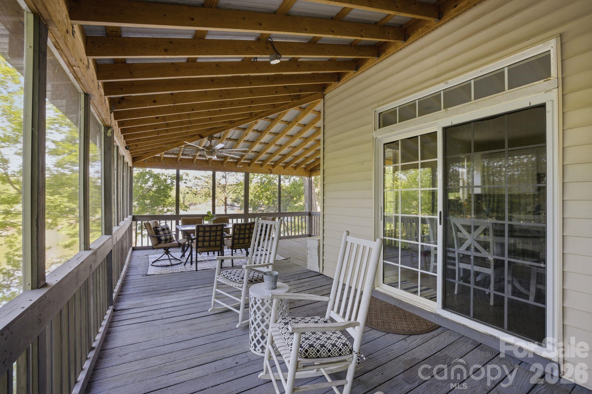 424 Mountain Harbor Drive — Lexington