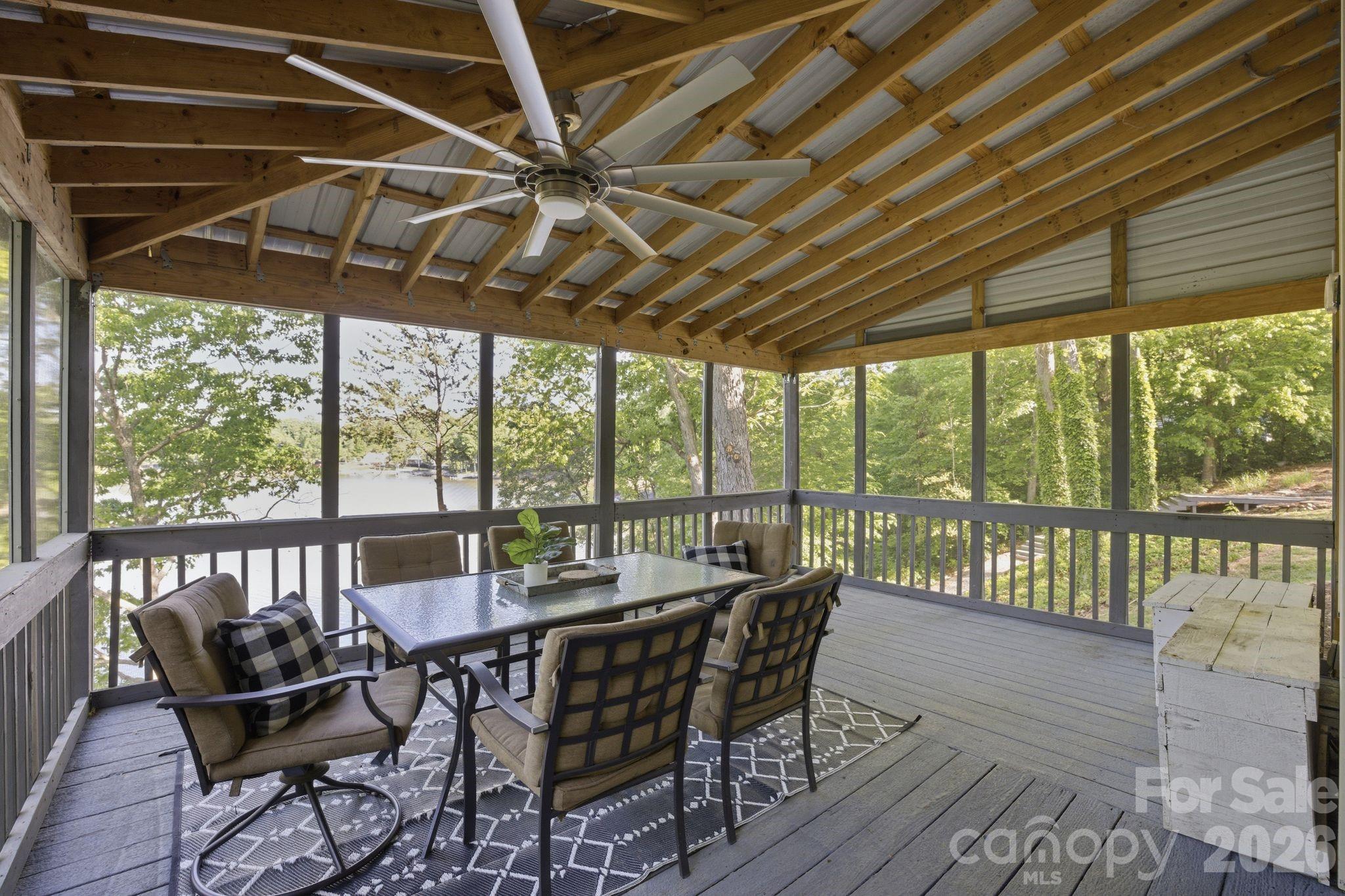 424 Mountain Harbor Drive — Lexington