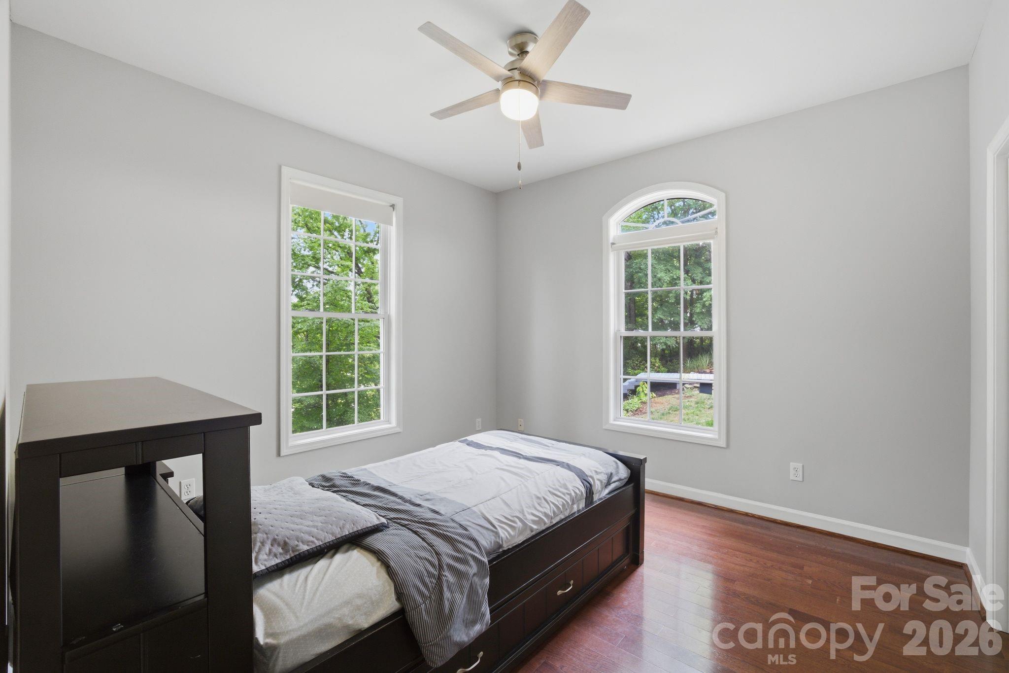 424 Mountain Harbor Drive — Lexington
