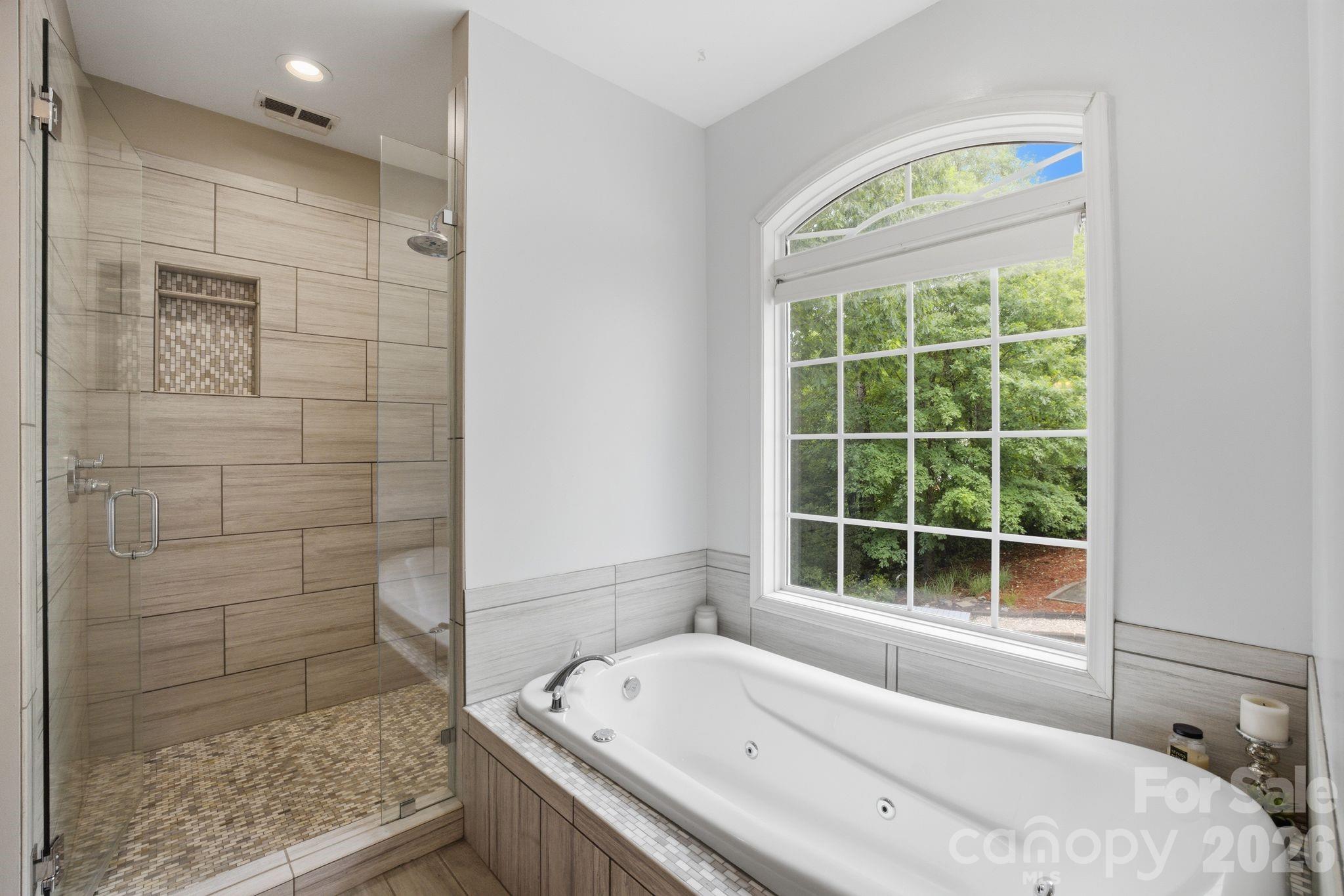 424 Mountain Harbor Drive — Lexington