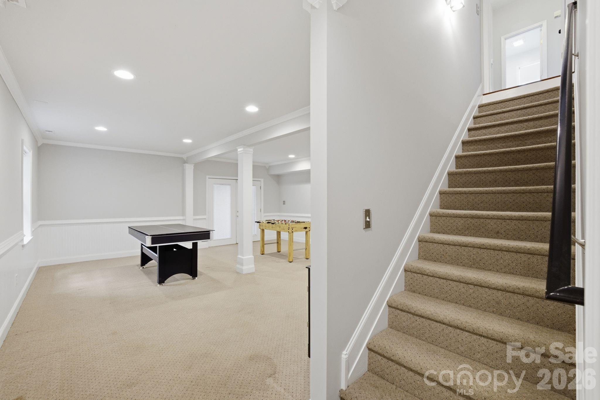 424 Mountain Harbor Drive — Lexington
