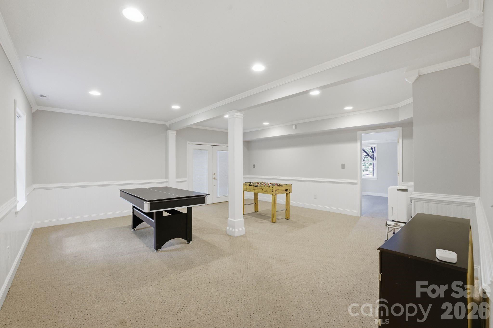 424 Mountain Harbor Drive — Lexington
