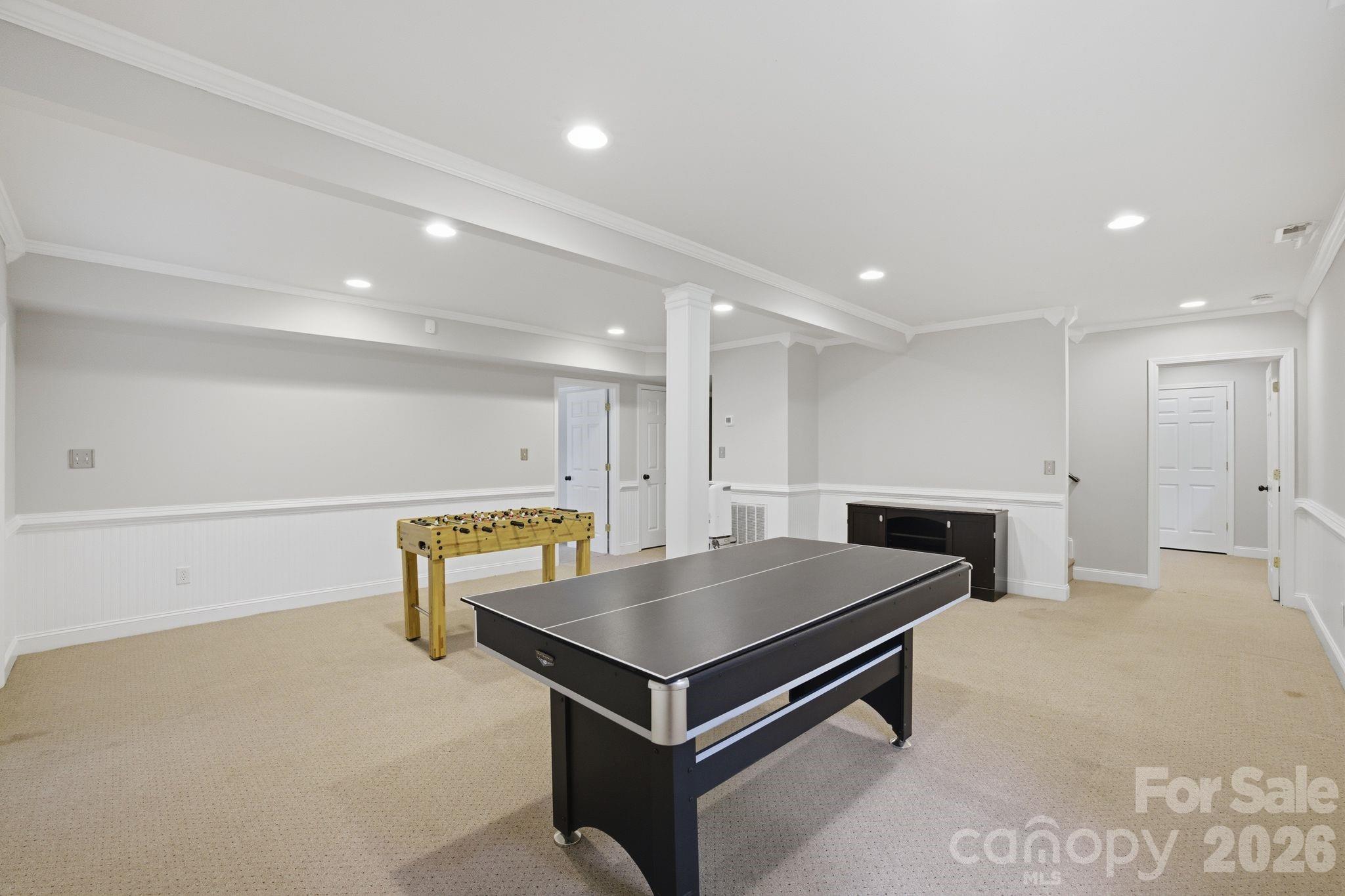 424 Mountain Harbor Drive — Lexington