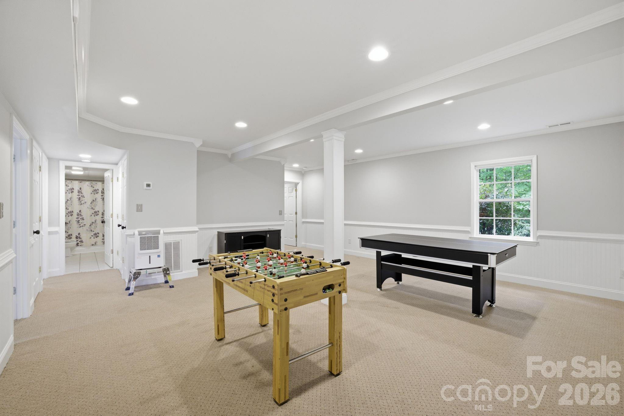 424 Mountain Harbor Drive — Lexington