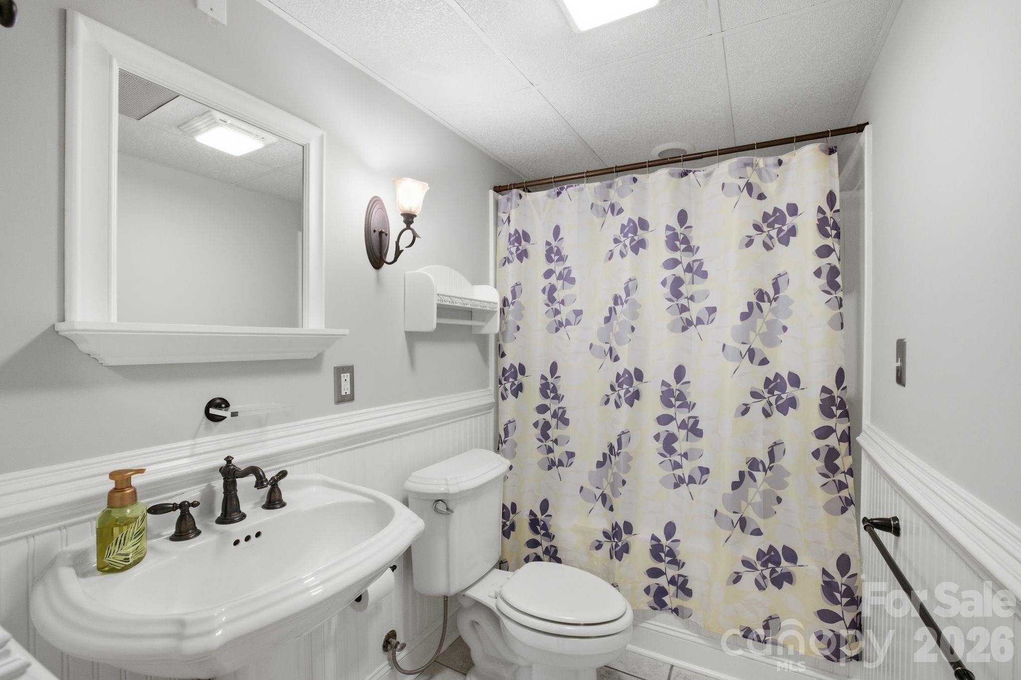 424 Mountain Harbor Drive — Lexington