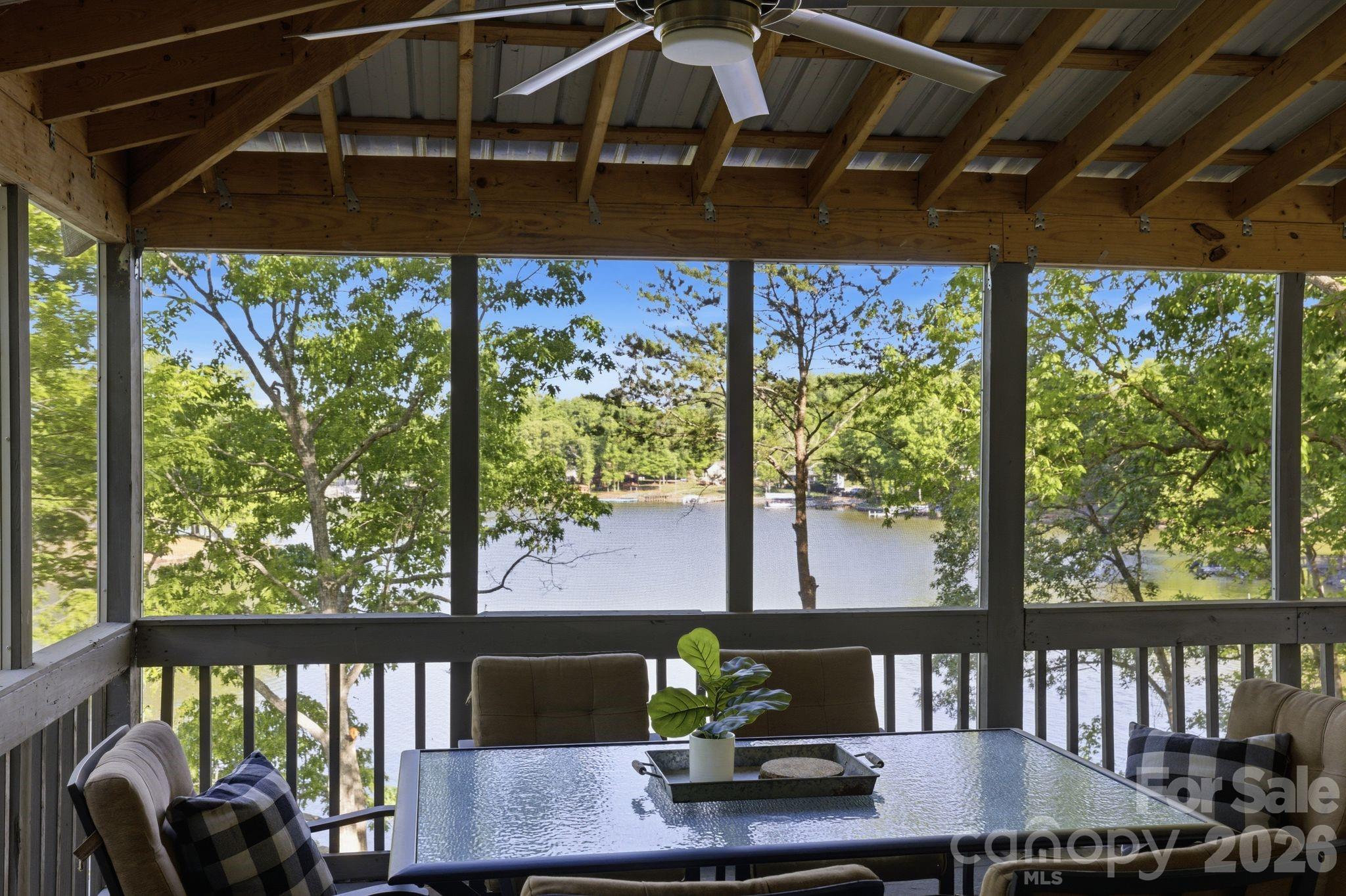 424 Mountain Harbor Drive — Lexington