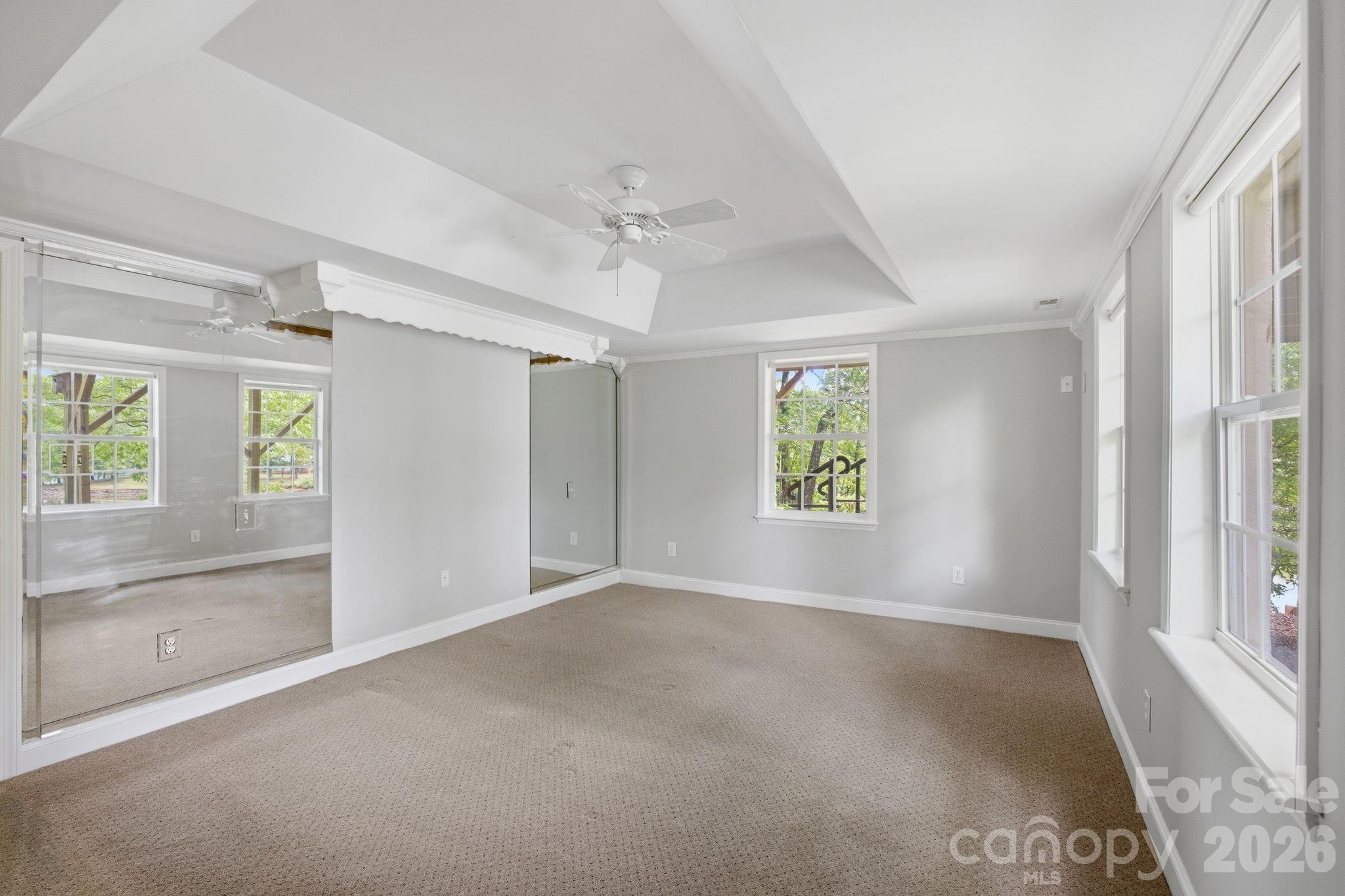 424 Mountain Harbor Drive — Lexington