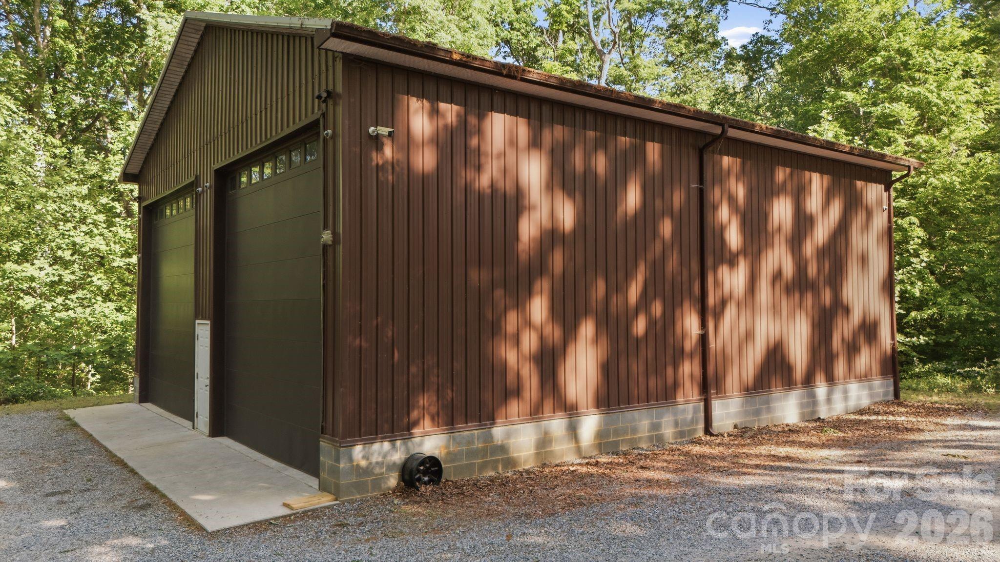 424 Mountain Harbor Drive — Lexington
