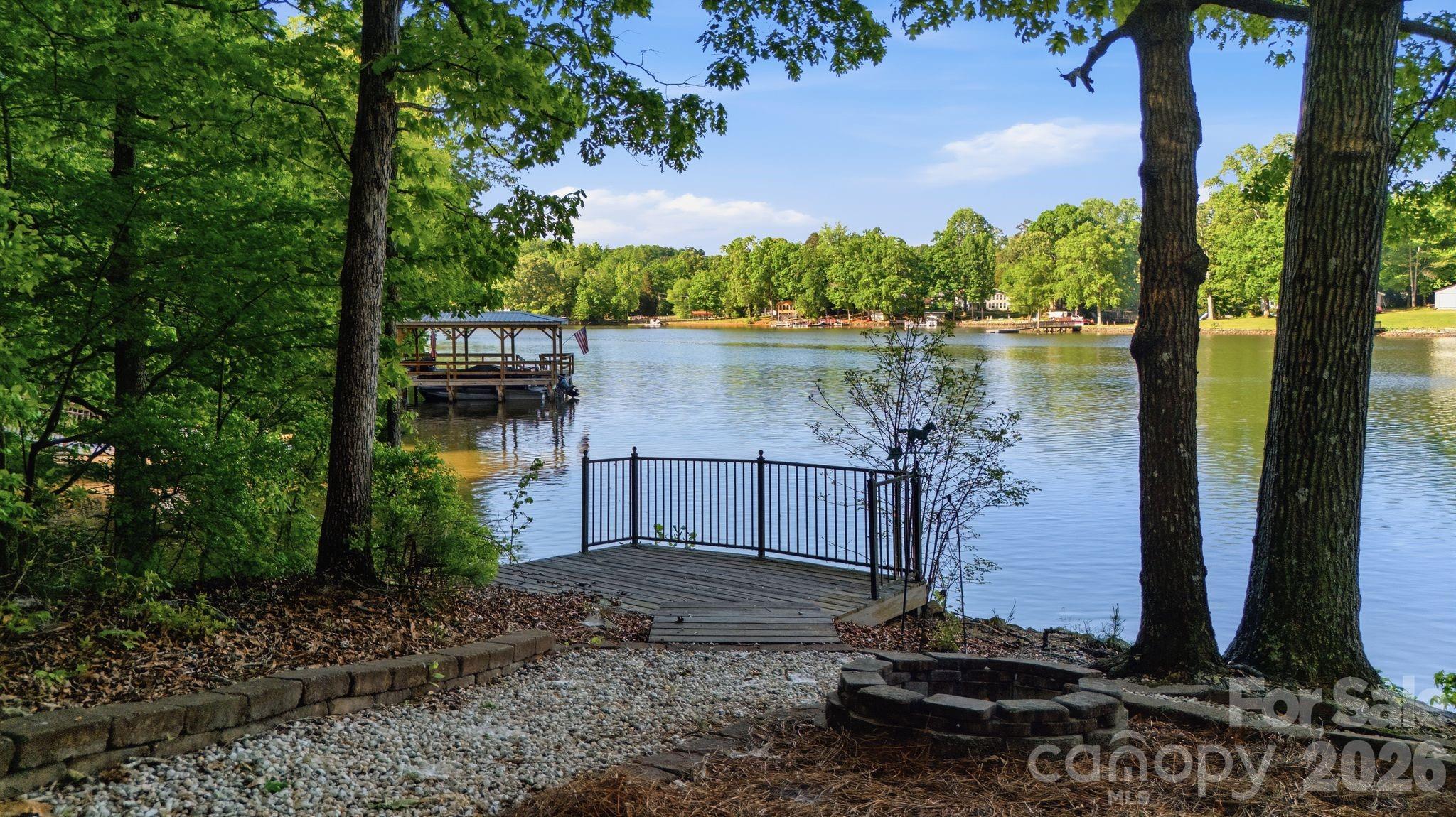 424 Mountain Harbor Drive — Lexington