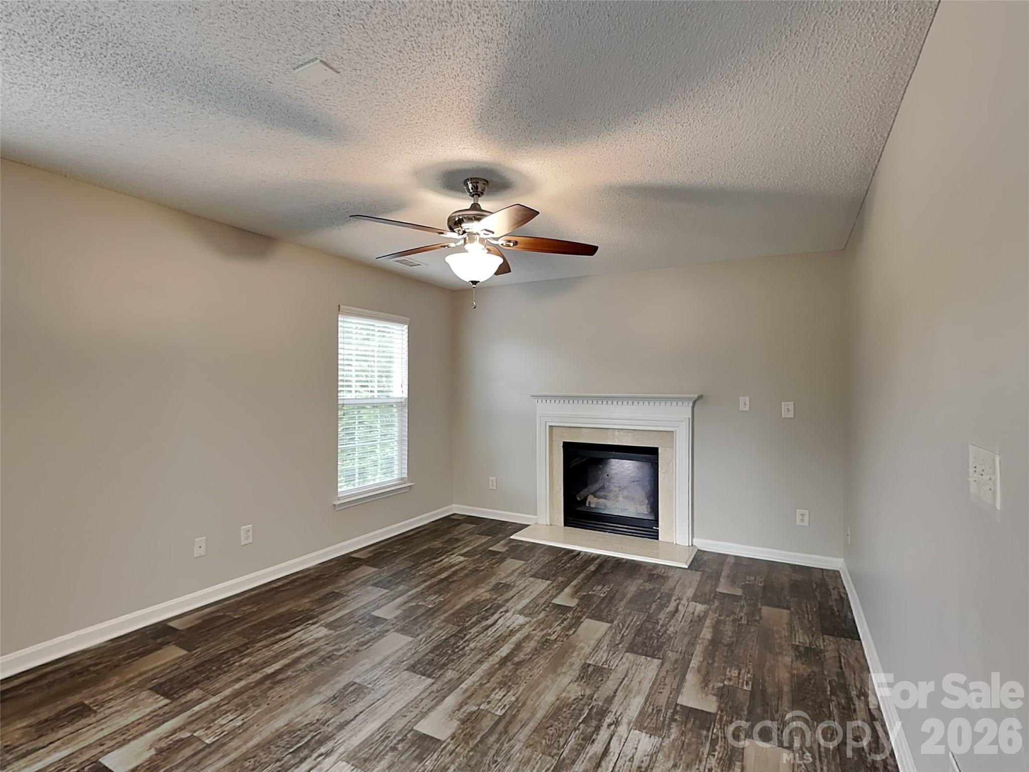 1032 Meadowbrook Lane SW — Concord