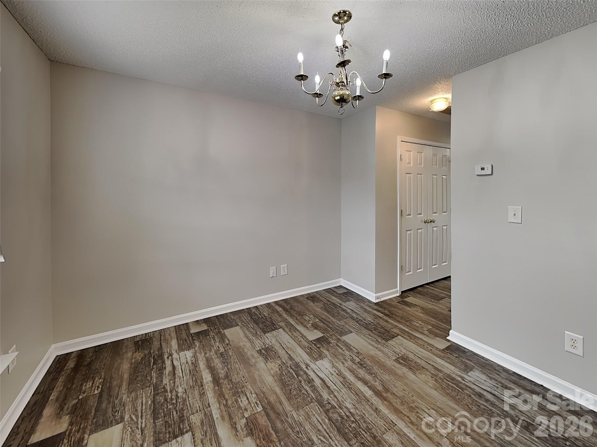 1032 Meadowbrook Lane SW — Concord